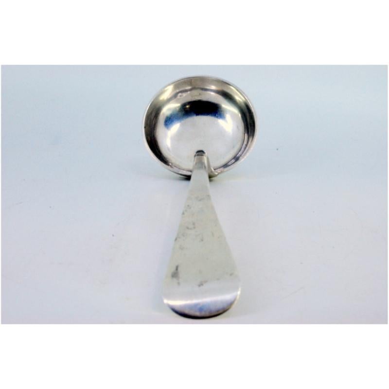 Silver soup ladle with smooth handle to be shipped (Europäisch) im Angebot