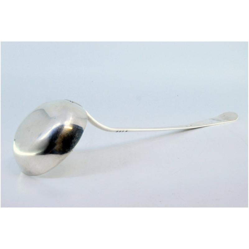 Silver soup ladle with smooth handle to be shipped im Zustand „Gut“ im Angebot in Porto, PT