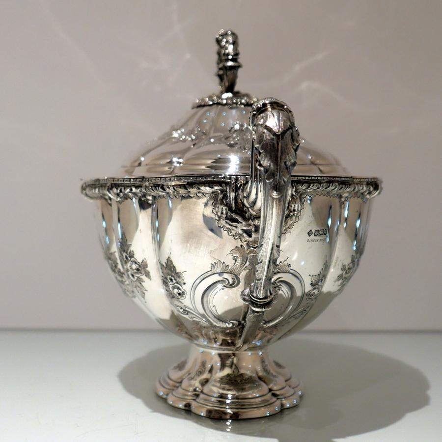 Edwardian Silver Soup Tureen and Cover Sheffield 1908 Richard Martin & Ebenezer Hall For Sale