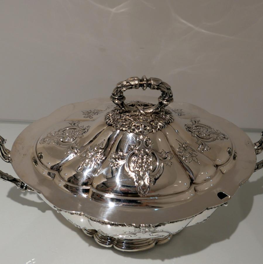 Early 20th Century Silver Soup Tureen and Cover Sheffield 1908 Richard Martin & Ebenezer Hall For Sale