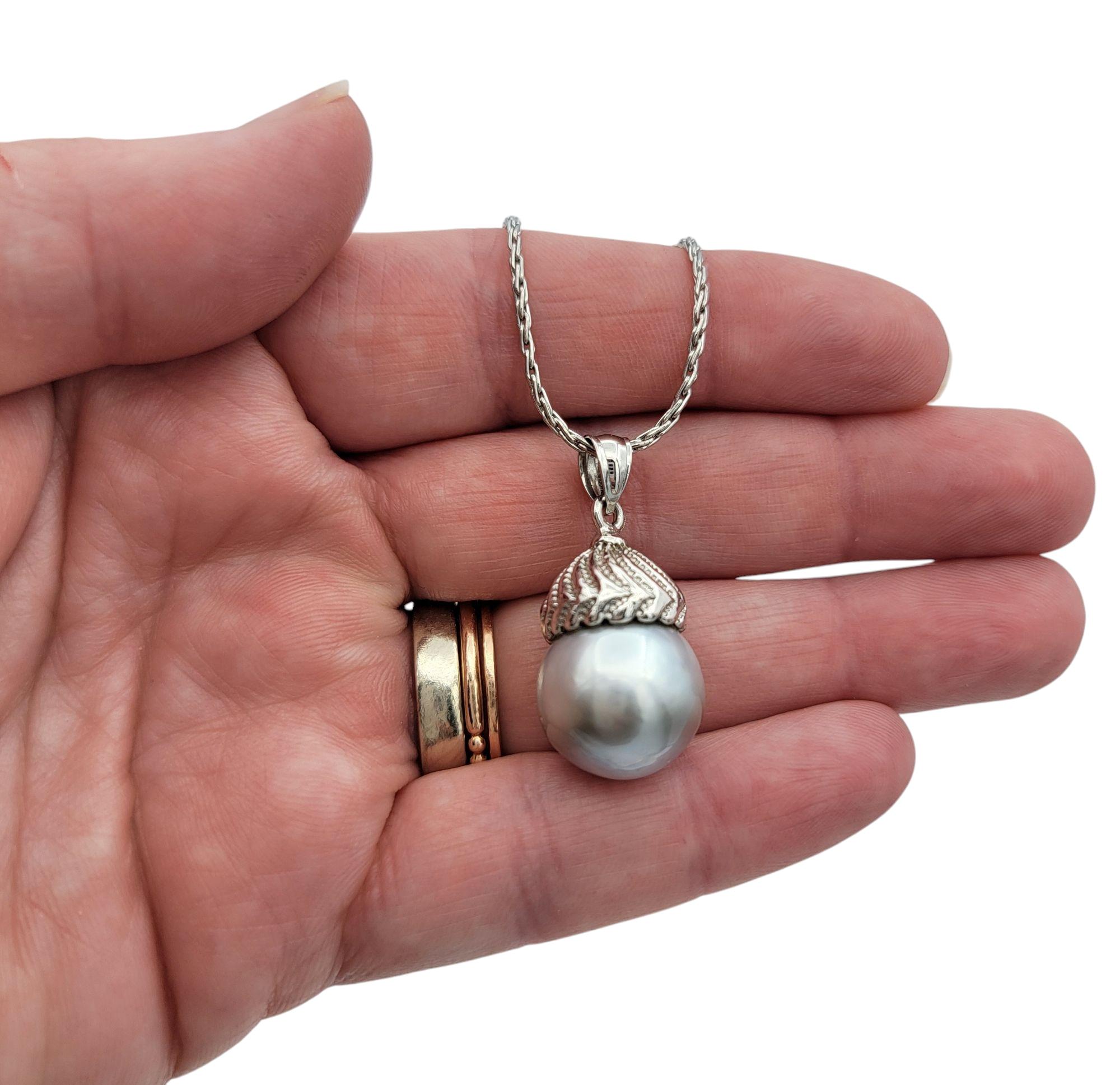 Collana con ciondolo di perle dei mari del sud in argento con catena a corda in oro bianco 14 carati in vendita 1