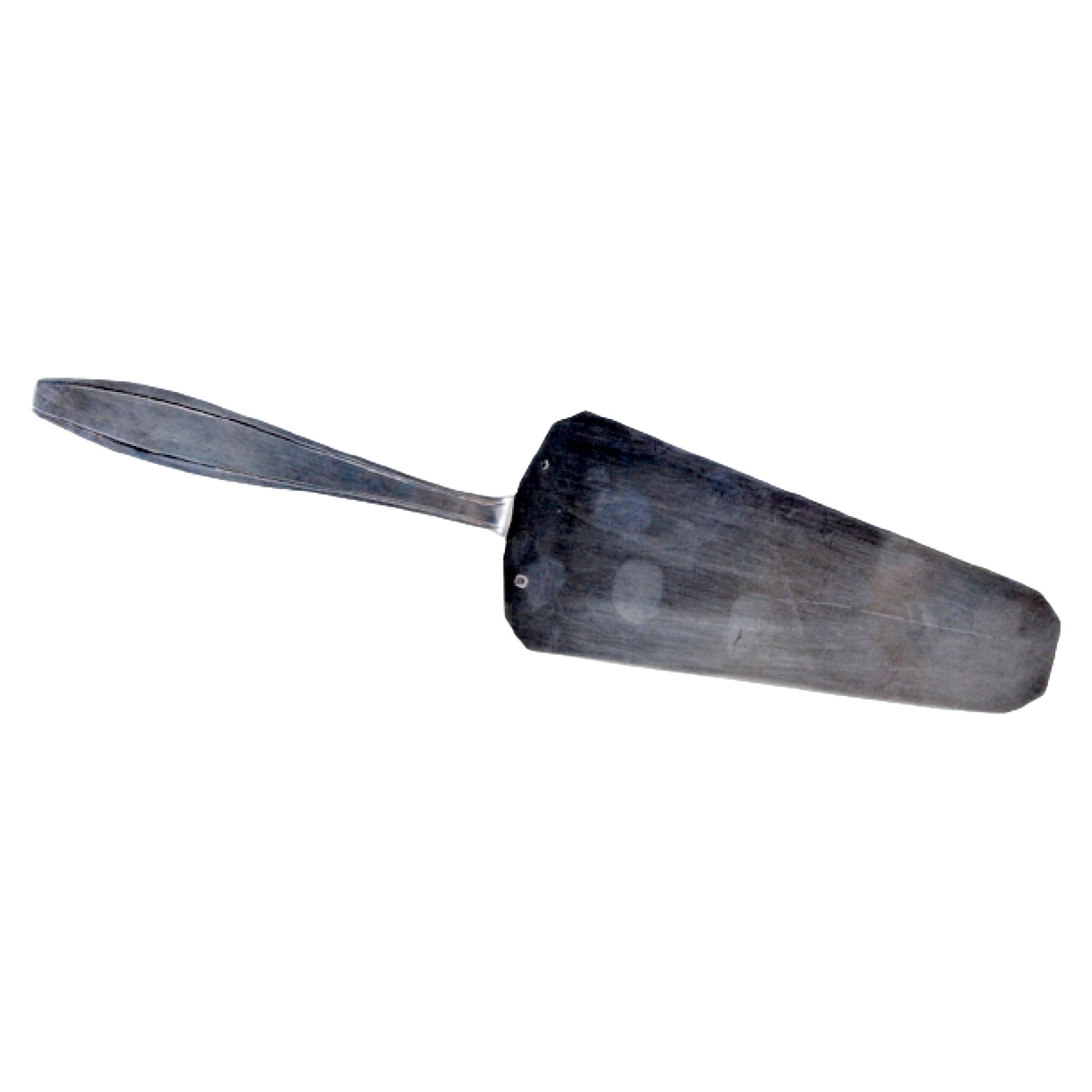 Silver spatula for serving cakes with fine contours on the handle