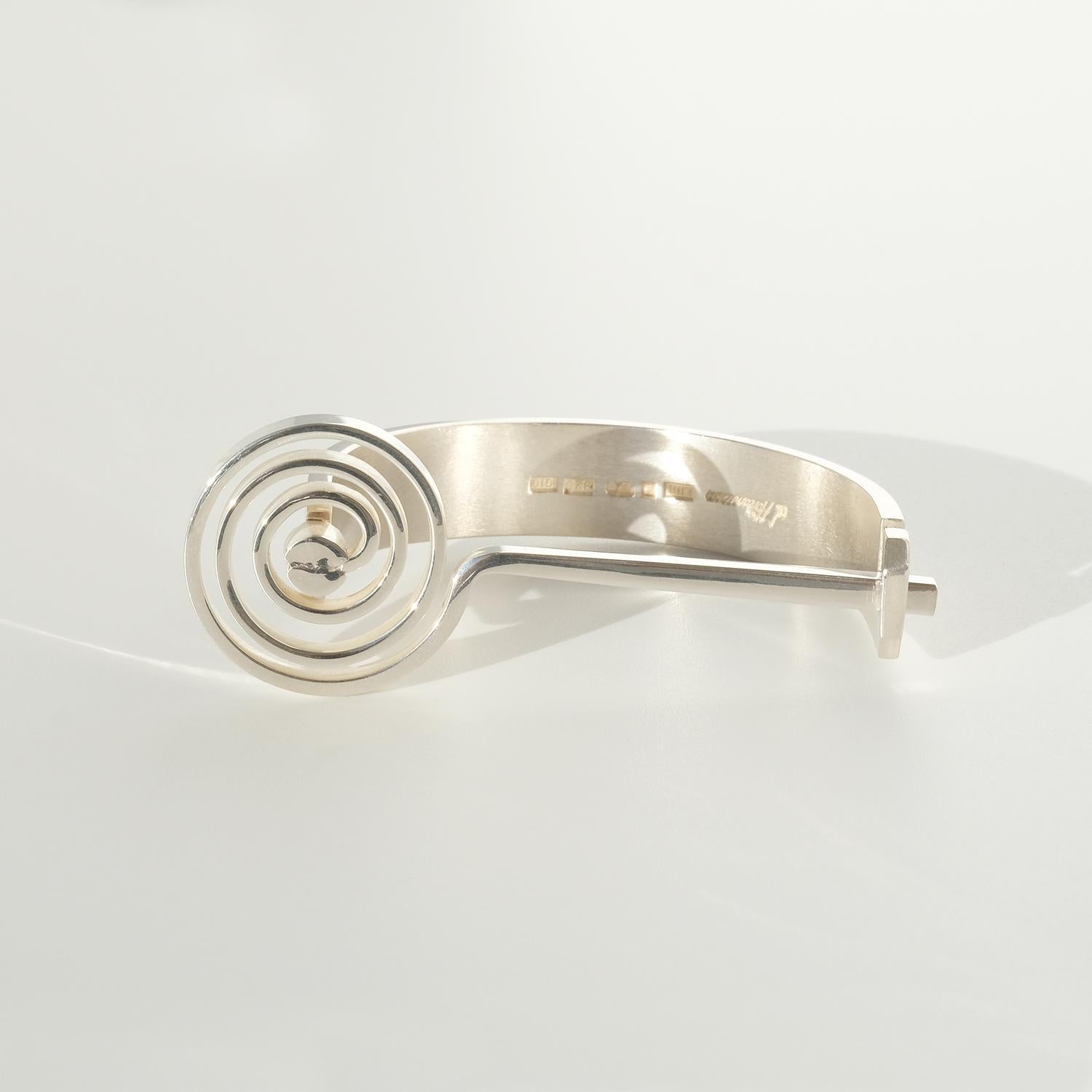 Women's or Men's Silver Spiral Bracelet by Swedish smith Lars Håkansson. Made Year 1981 For Sale