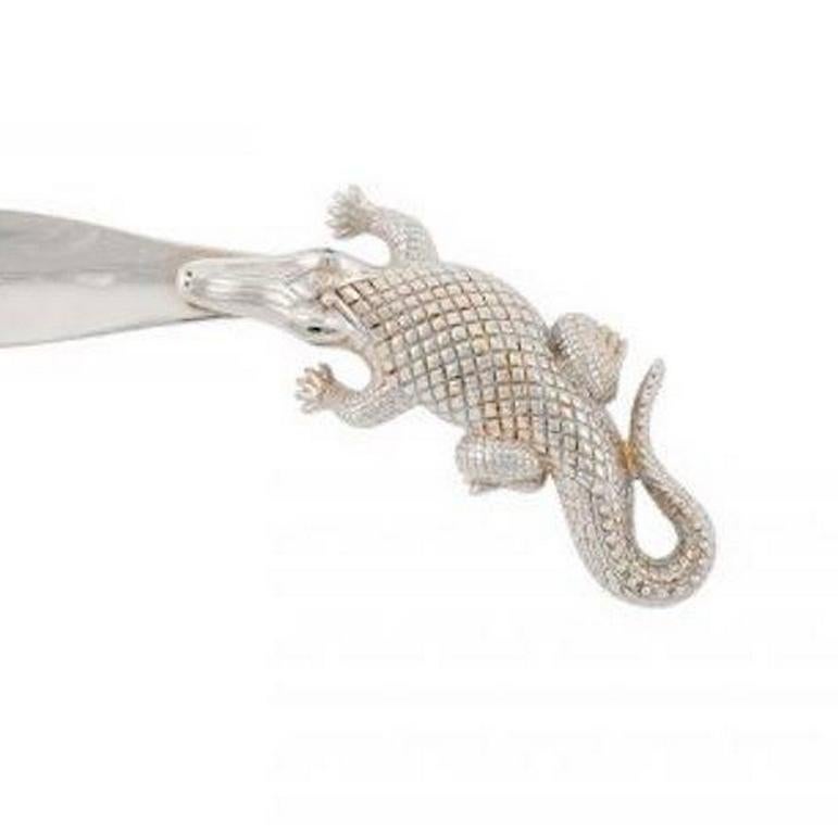 Silver Stalking Alligator Shoehorn by John Landrum Bryant In New Condition For Sale In New York, NY