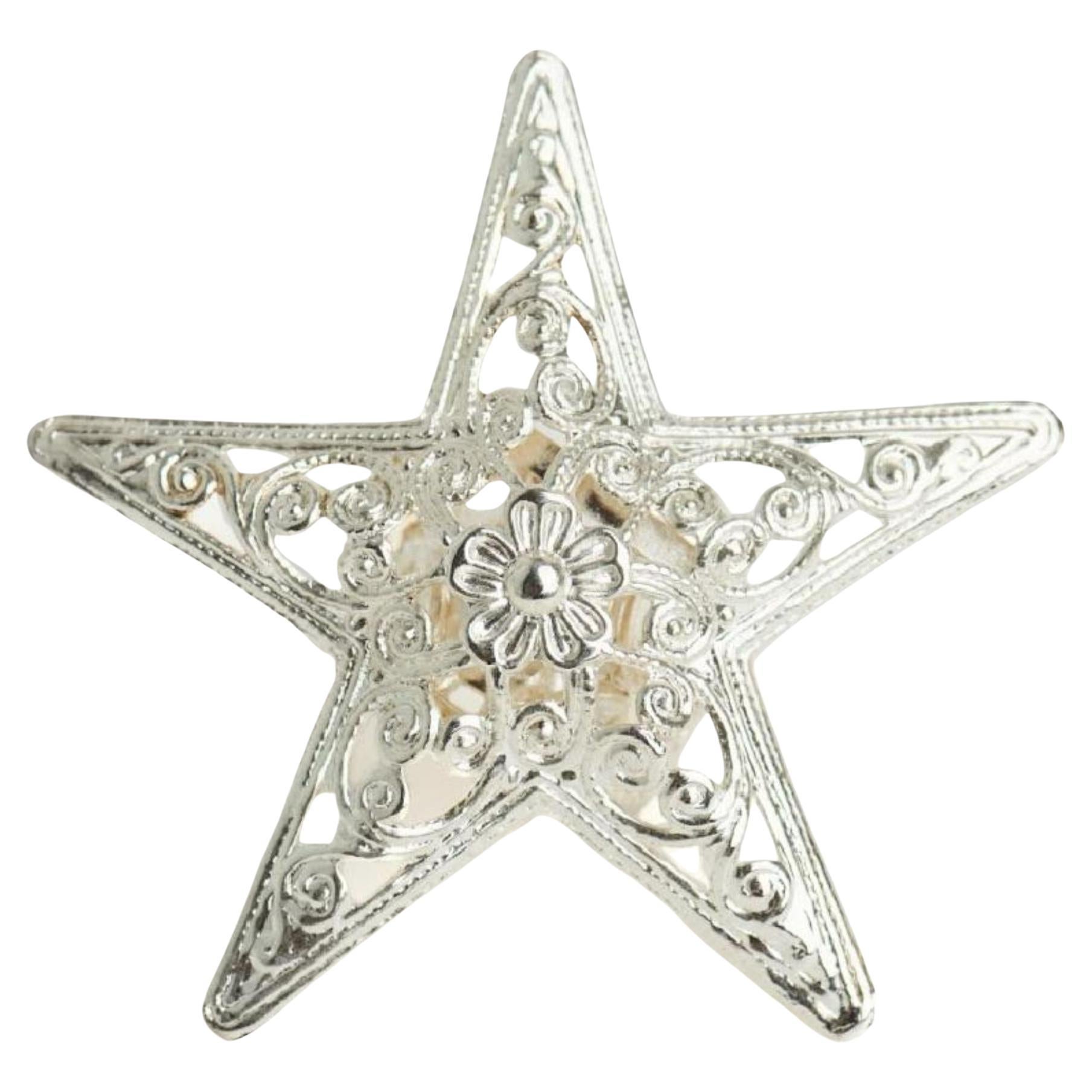 Silver Star Cocktail Ring with Rosettes Etching For Sale