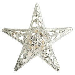 Silver Star Cocktail Ring with Rosettes Etching