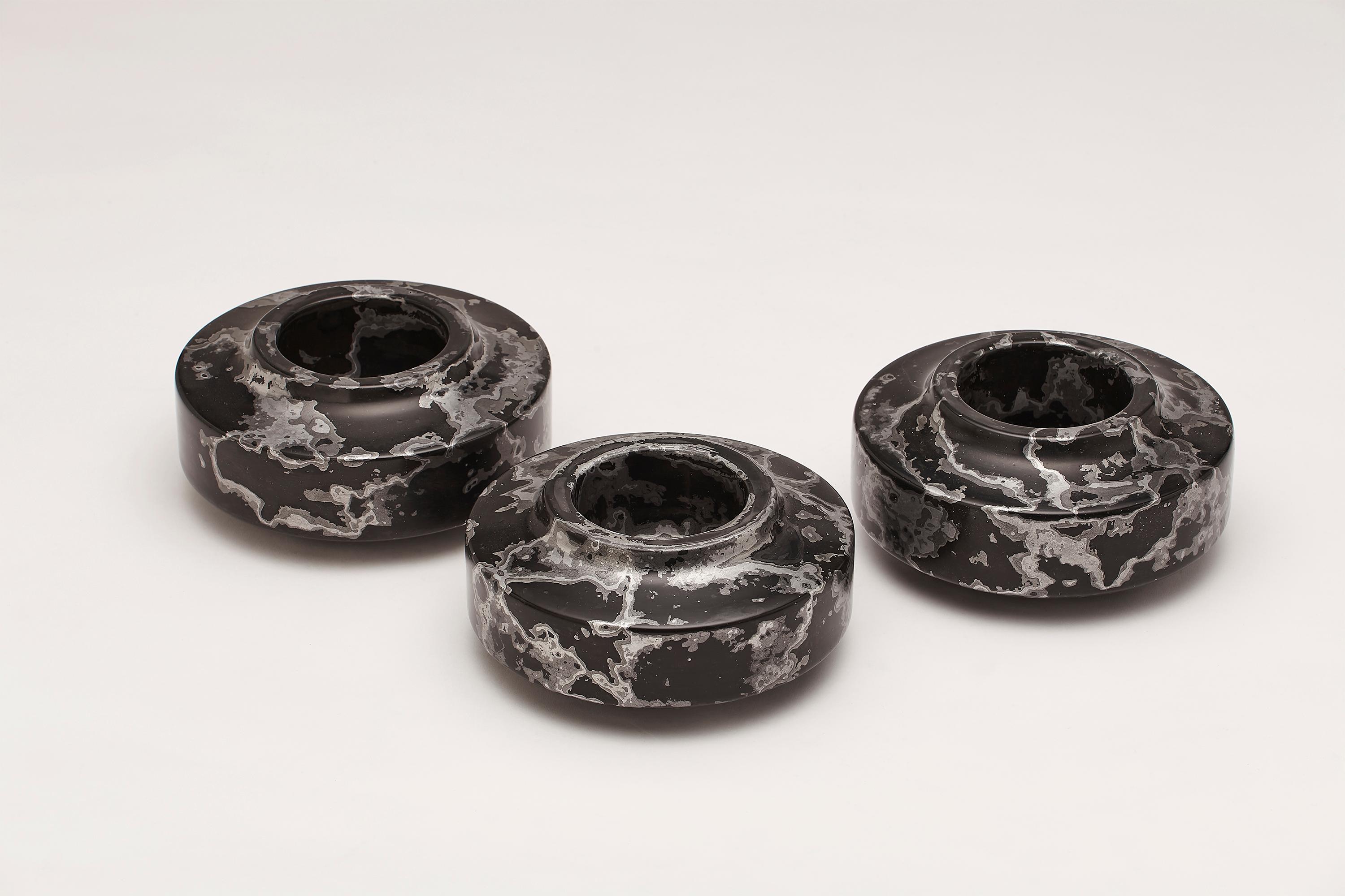 Silver Stone, Contemporary Set of Vessels in Black and Silver by Nic Parnell For Sale 4