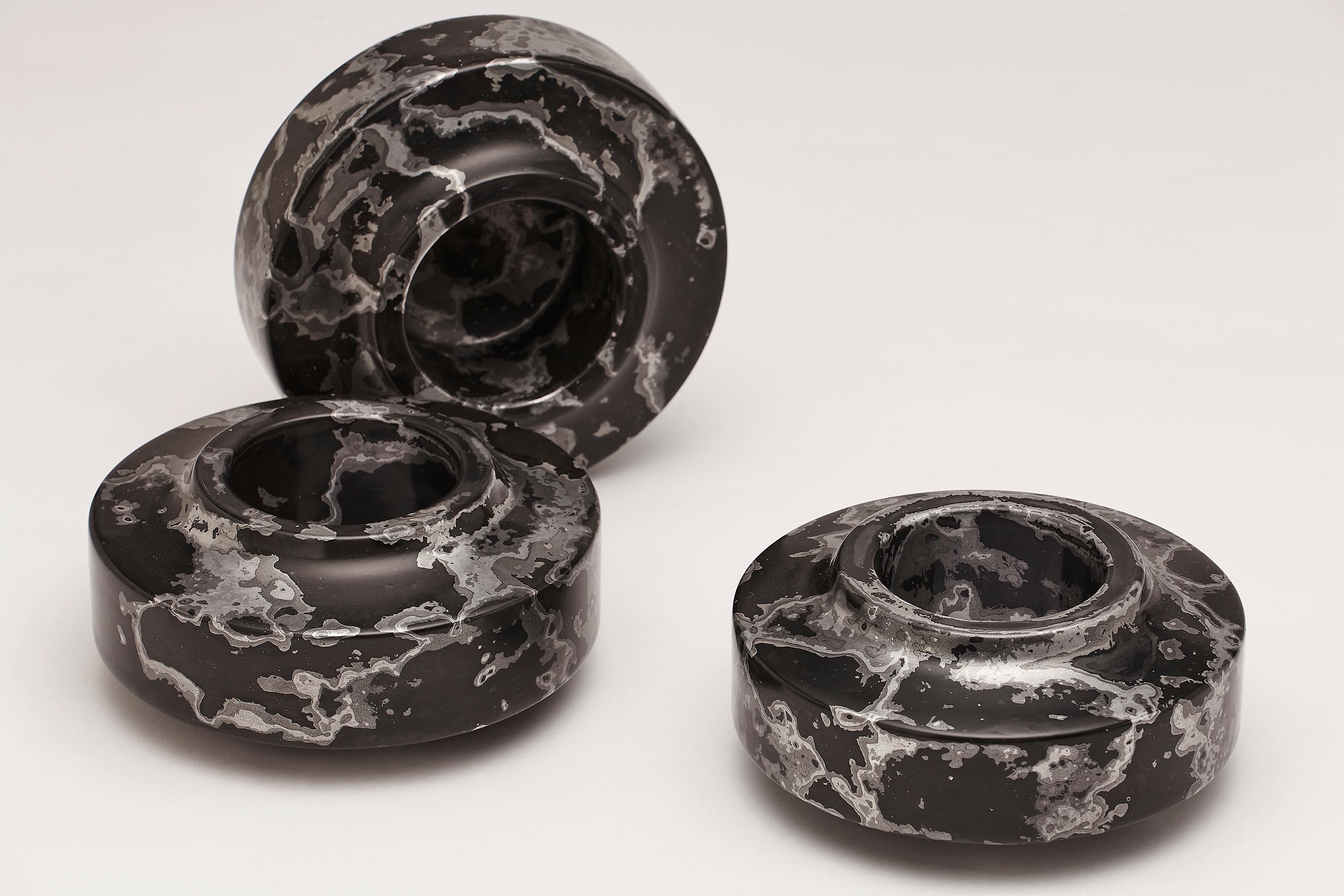 Silver Stone, Contemporary Set of Vessels in Black and Silver by Nic Parnell For Sale 5