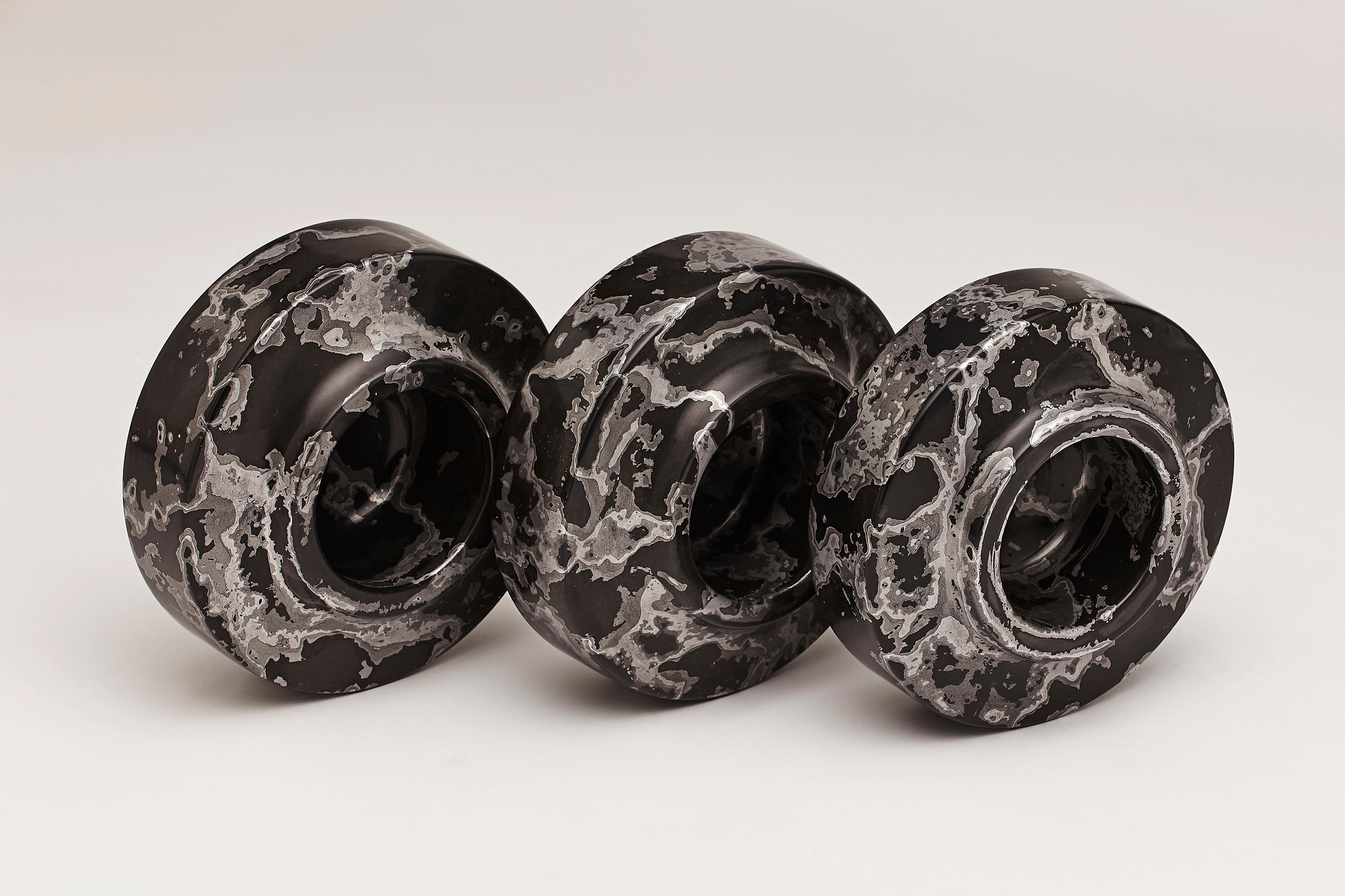 Silver Stone, Contemporary Set of Vessels in Black and Silver by Nic Parnell For Sale 7
