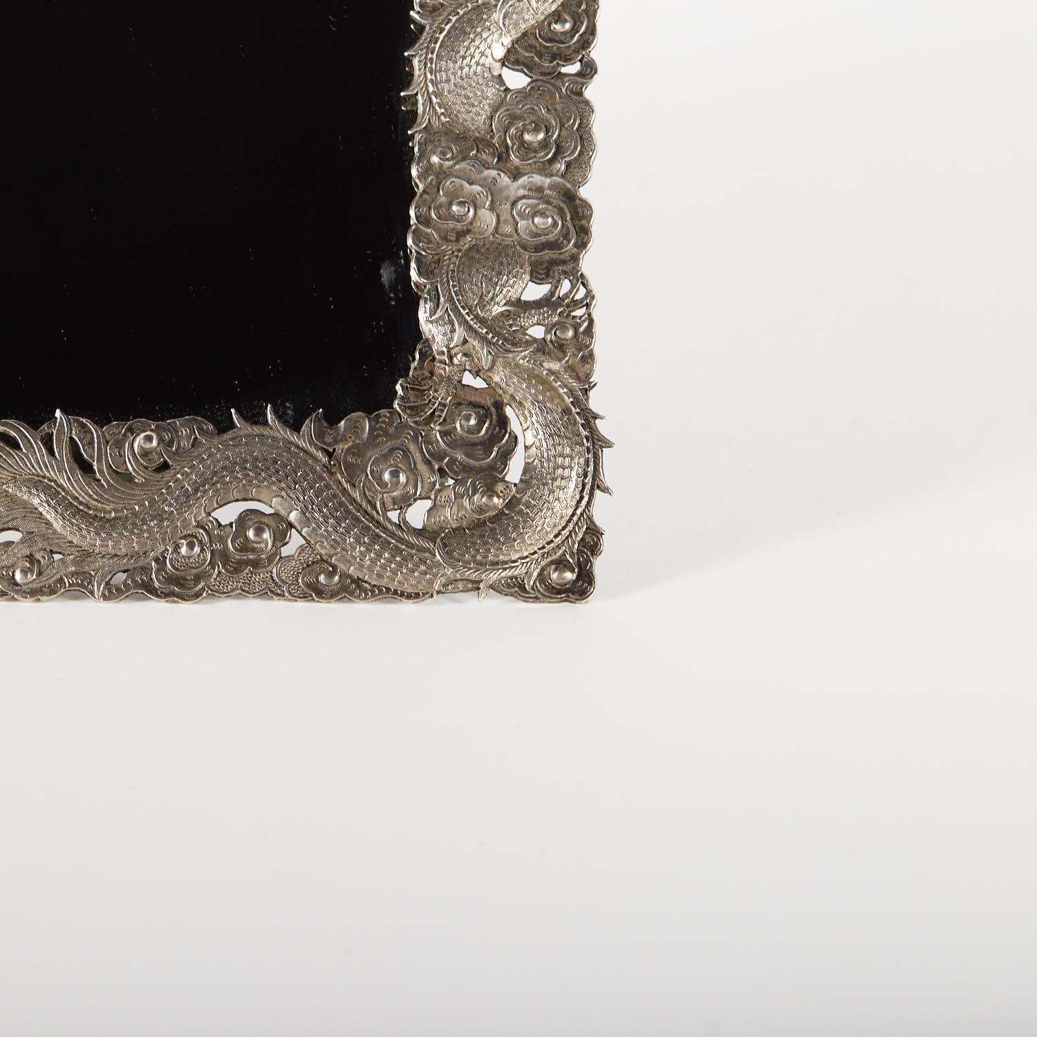 Argent Miroir de table en argent, Art of Asia, 19e siècle. en vente