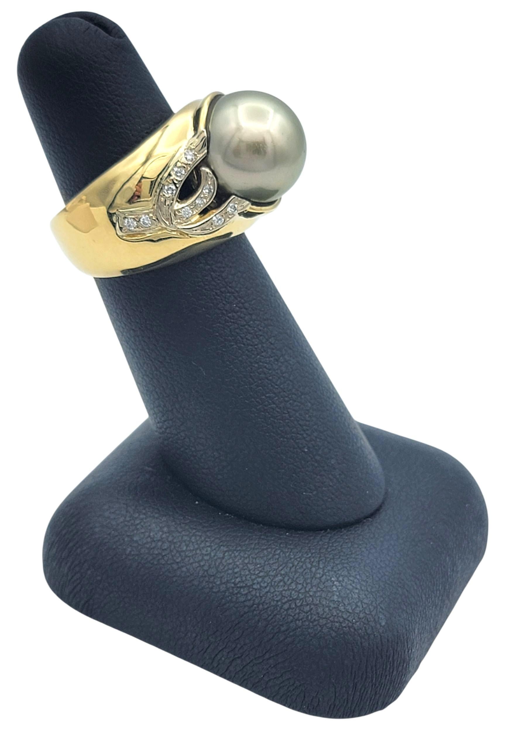 Anello a fascia larga in argento con perle di Tahiti e diamanti in oro bicolore 18 carati in vendita 4