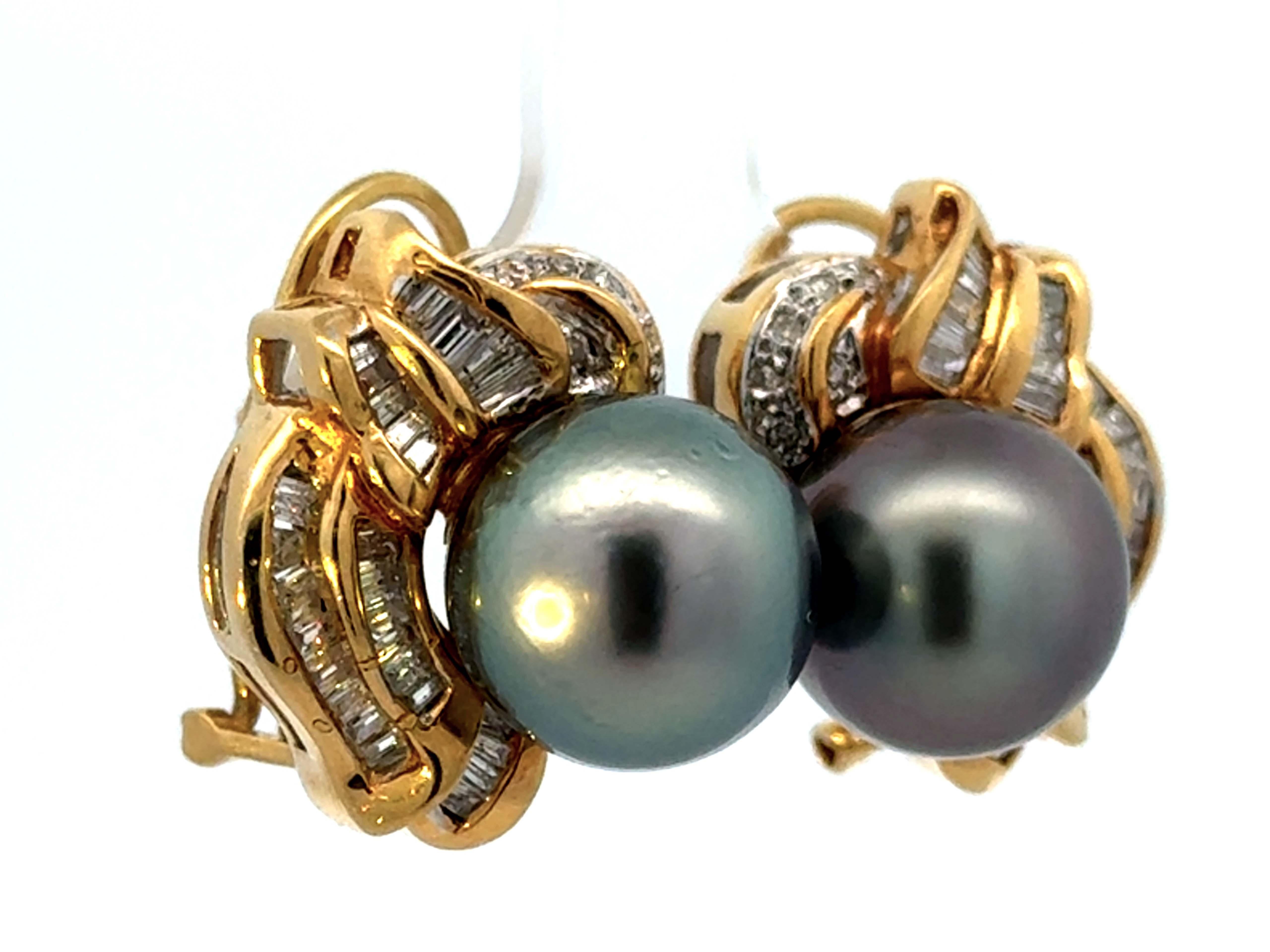 Modern Silver Tahitian Pearl Baguette Diamond Earrings 18K Yellow Gold For Sale