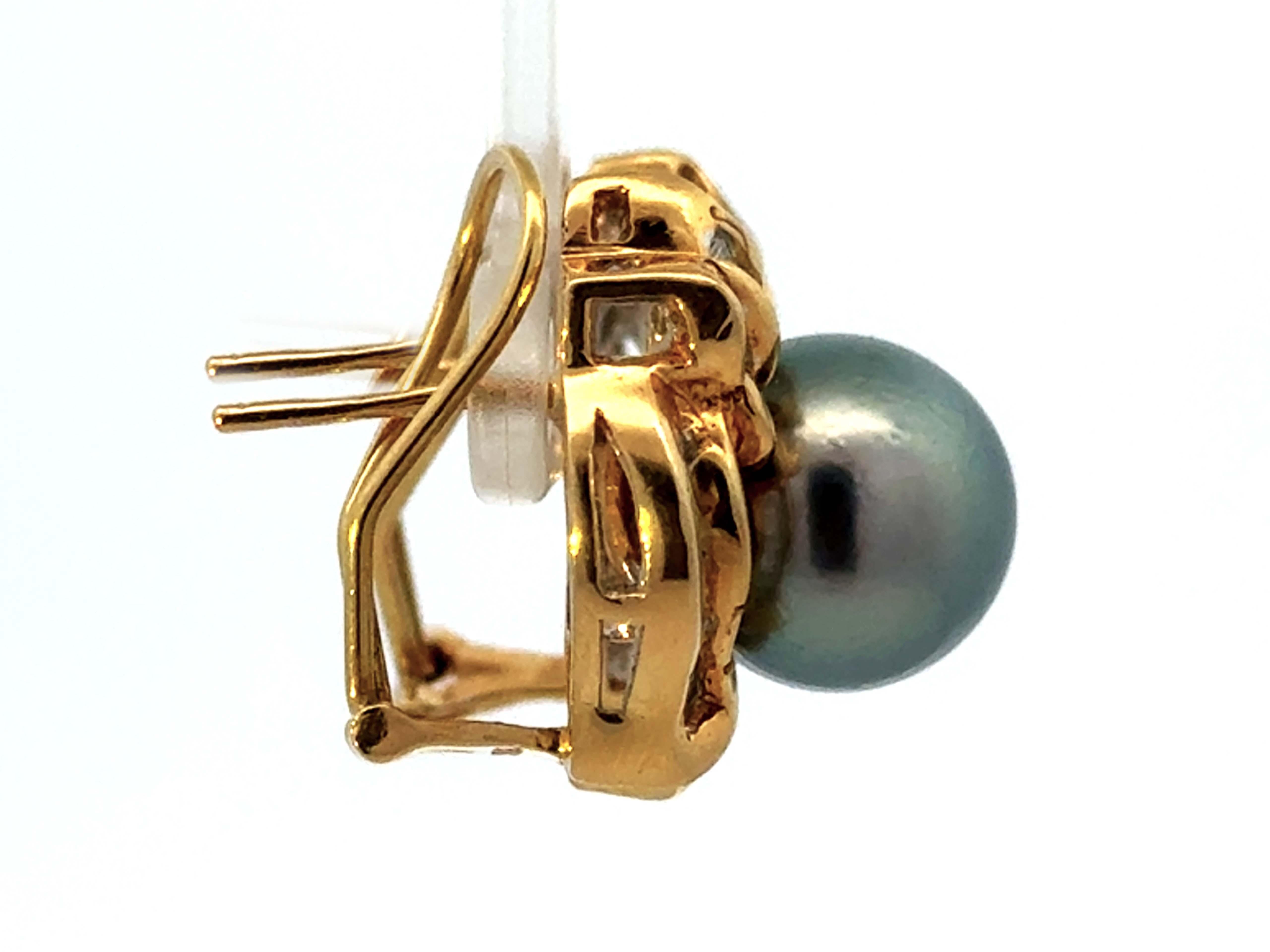 Silver Tahitian Pearl Baguette Diamond Earrings 18K Yellow Gold In Excellent Condition For Sale In Honolulu, HI
