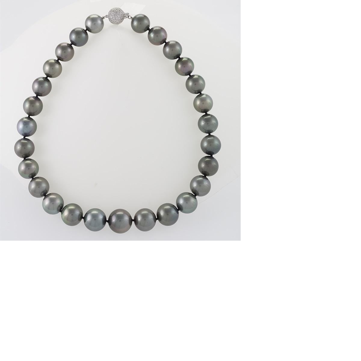 Silver Tahitian Pearl Necklace In Excellent Condition In New York, NY