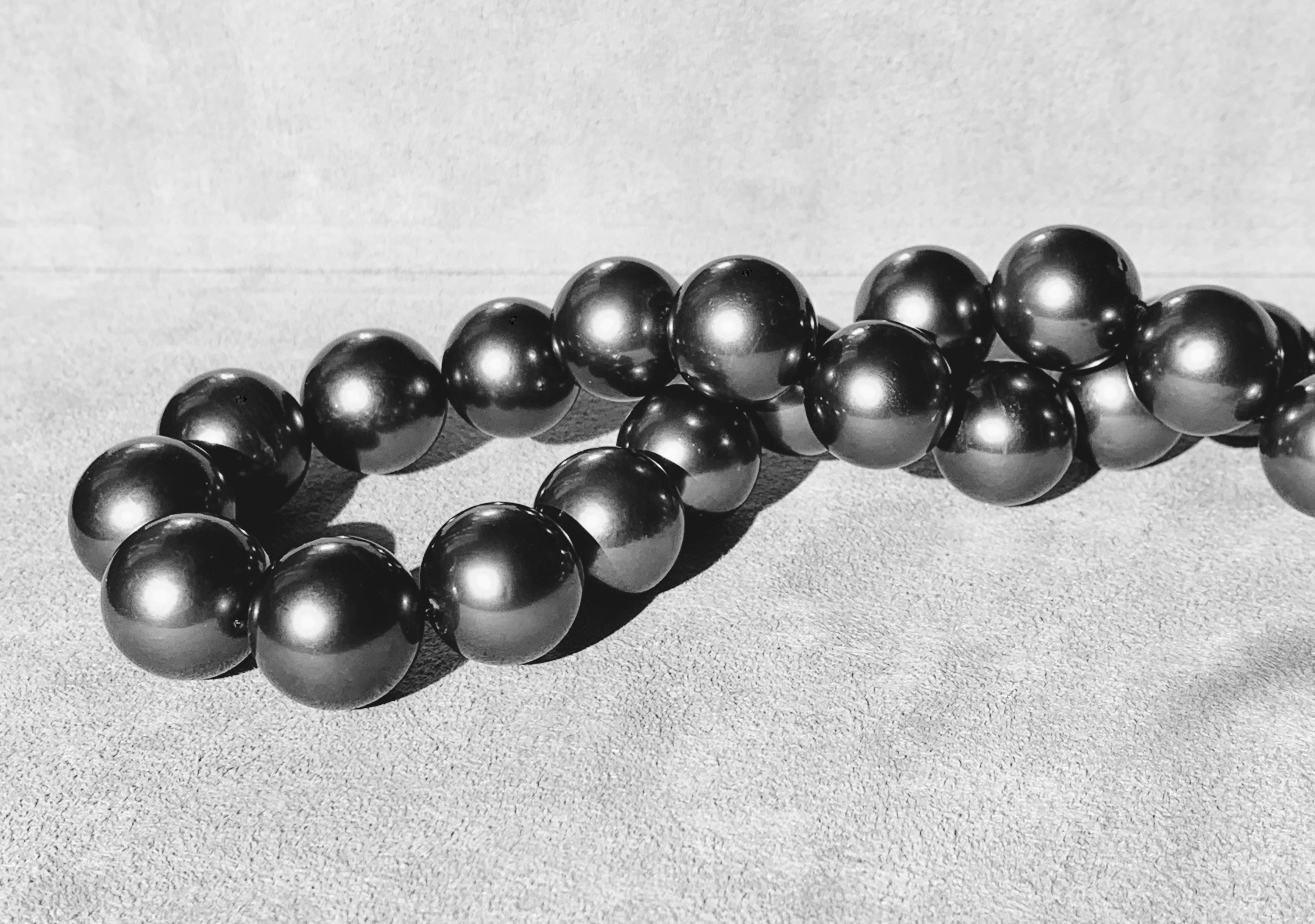 Silver Tahitian Pearl Necklace 1