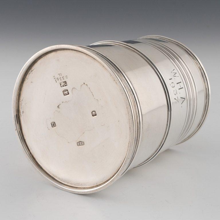 Jarra de plata - Roberts y Belk Sheffield 1937 Silver en venta