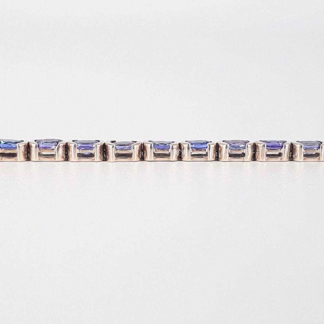 Taille ovale Bracelet tanzanite argenté en vente