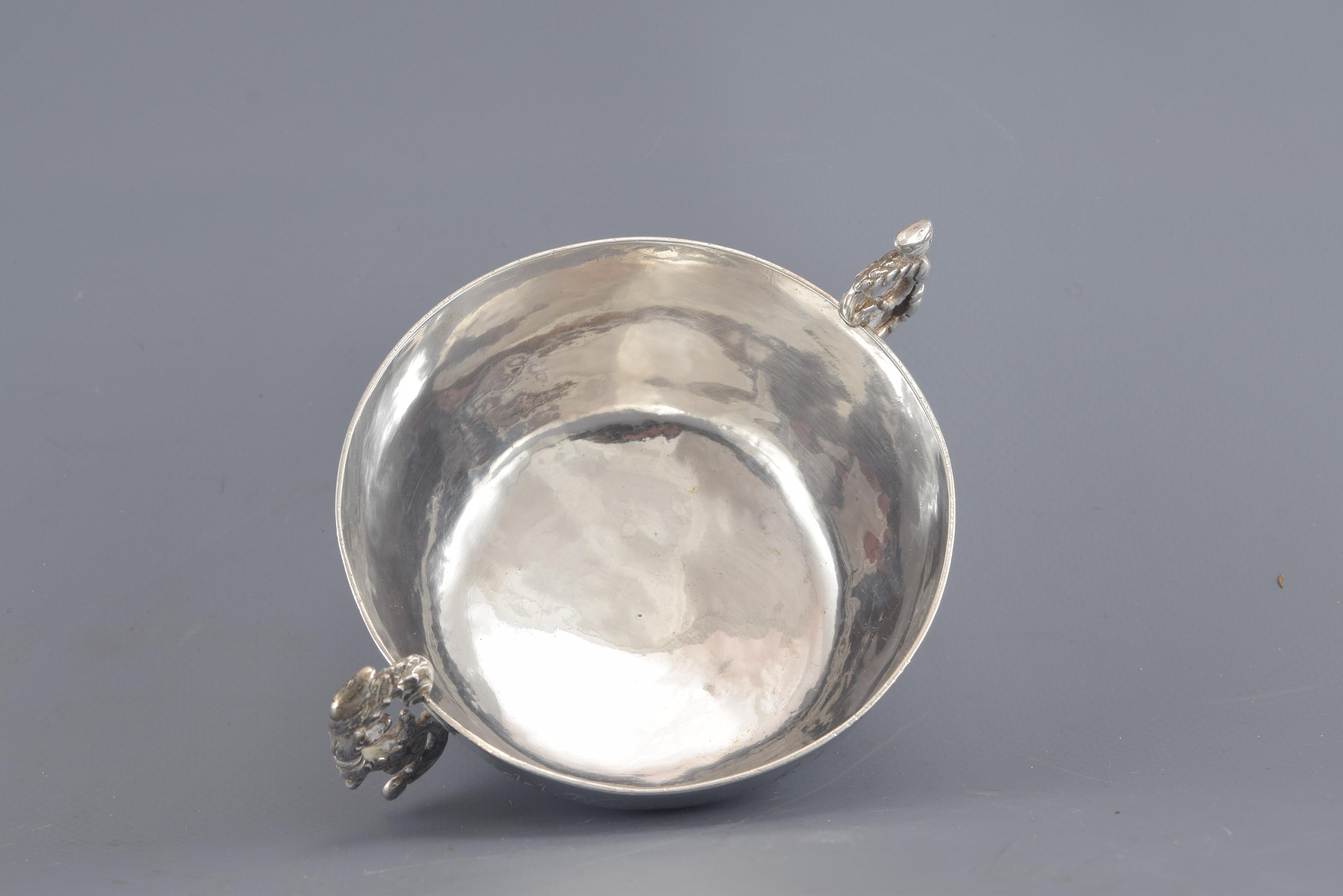 Mid-18th Century Silver Tastevin, “Tembladera”, Northern Spain, Cantabria, 1739 For Sale