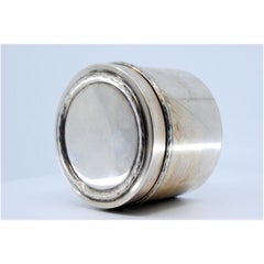 Caja de té de plata con bordes de cuentas y tapa extraíble