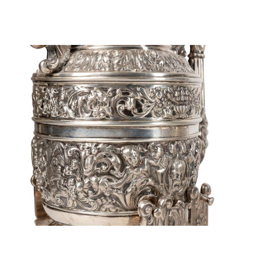 Set da tè e caffè in argento. 9 libbre. In condizioni buone in vendita a Atlanta, GA