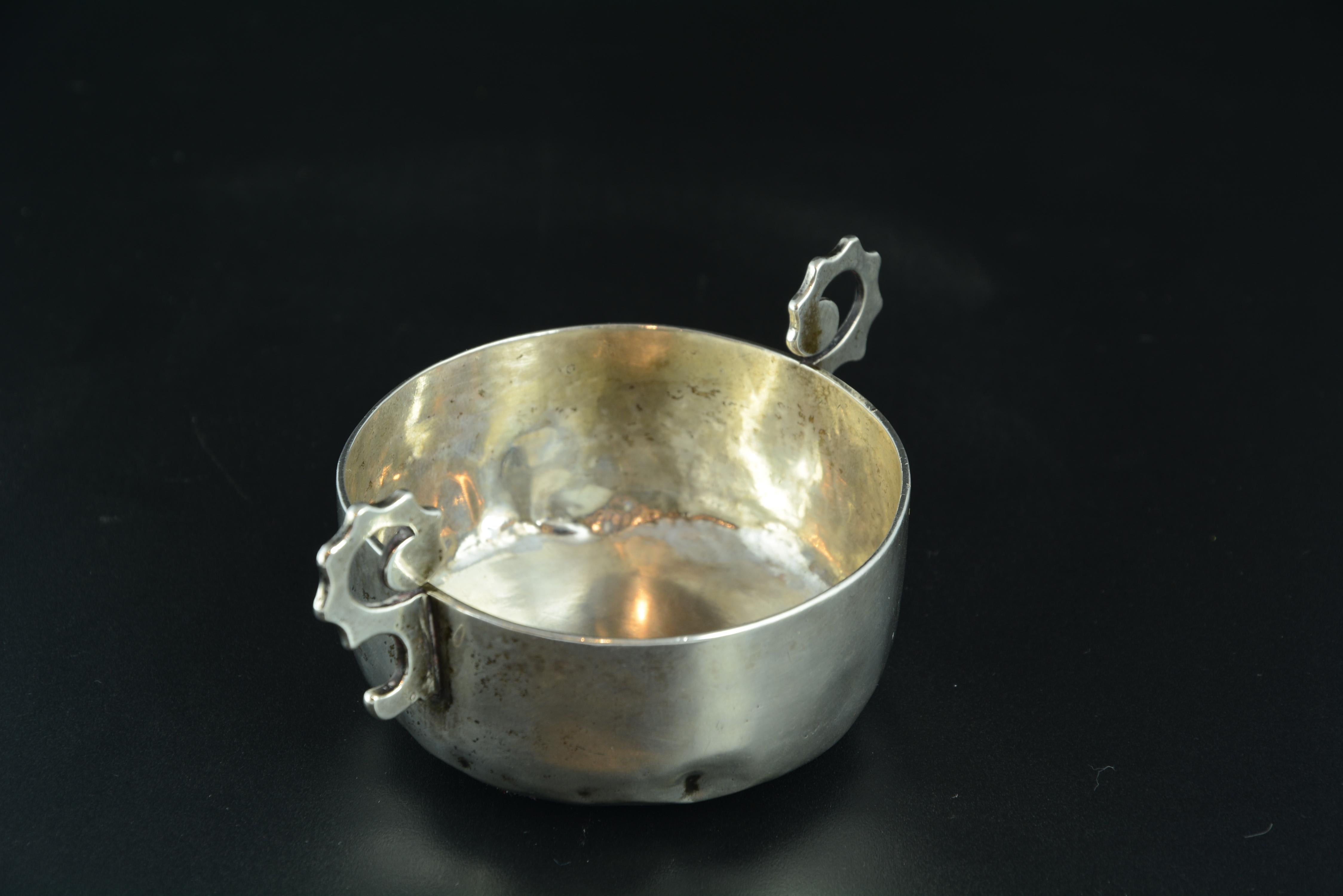 Silver “Tembladera” 'Cup', Juan Montero, Salamanca, Spain, 18th Century In Fair Condition For Sale In Madrid, ES