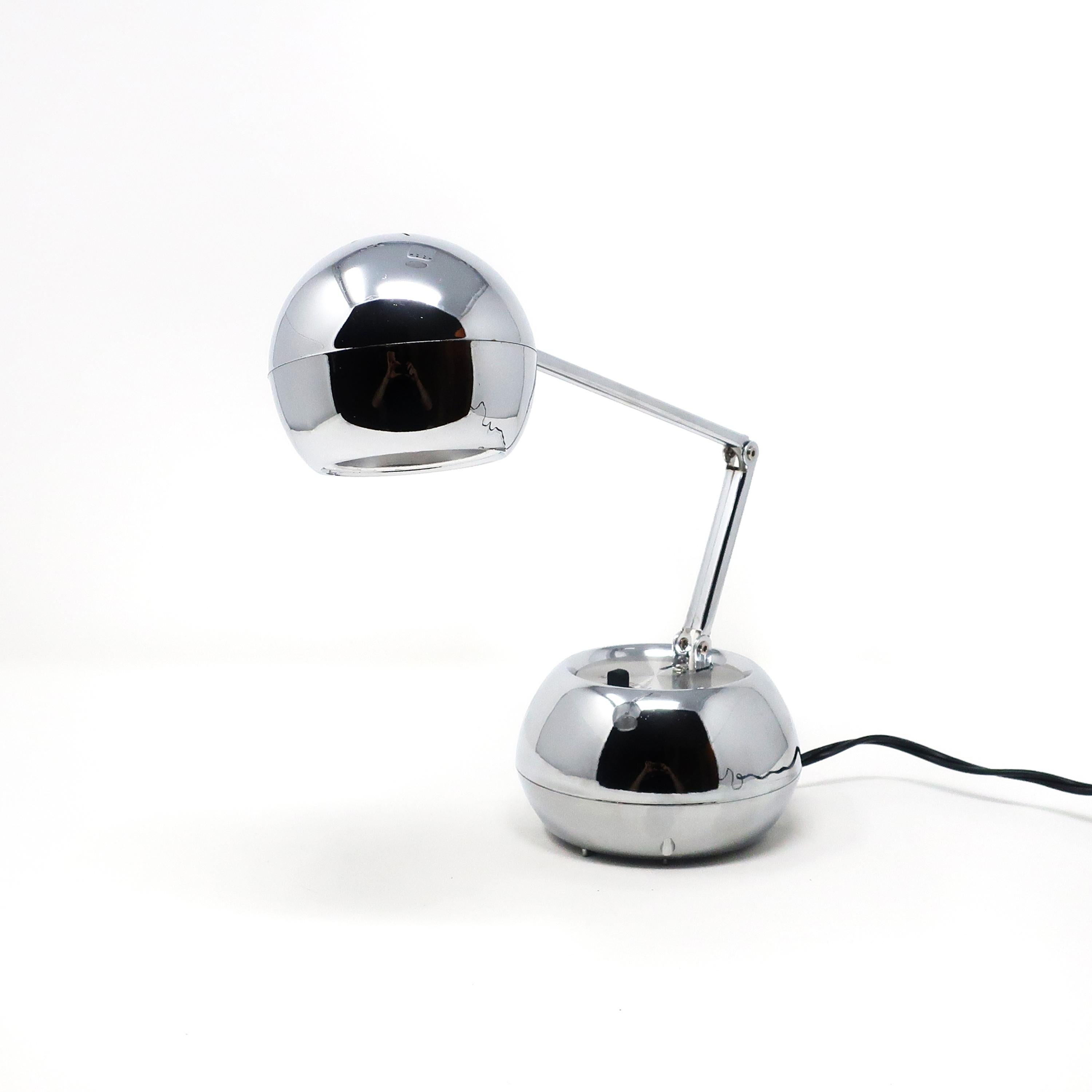 Silver Tensor Eyeball Desk Lamp In Good Condition In Brooklyn, NY