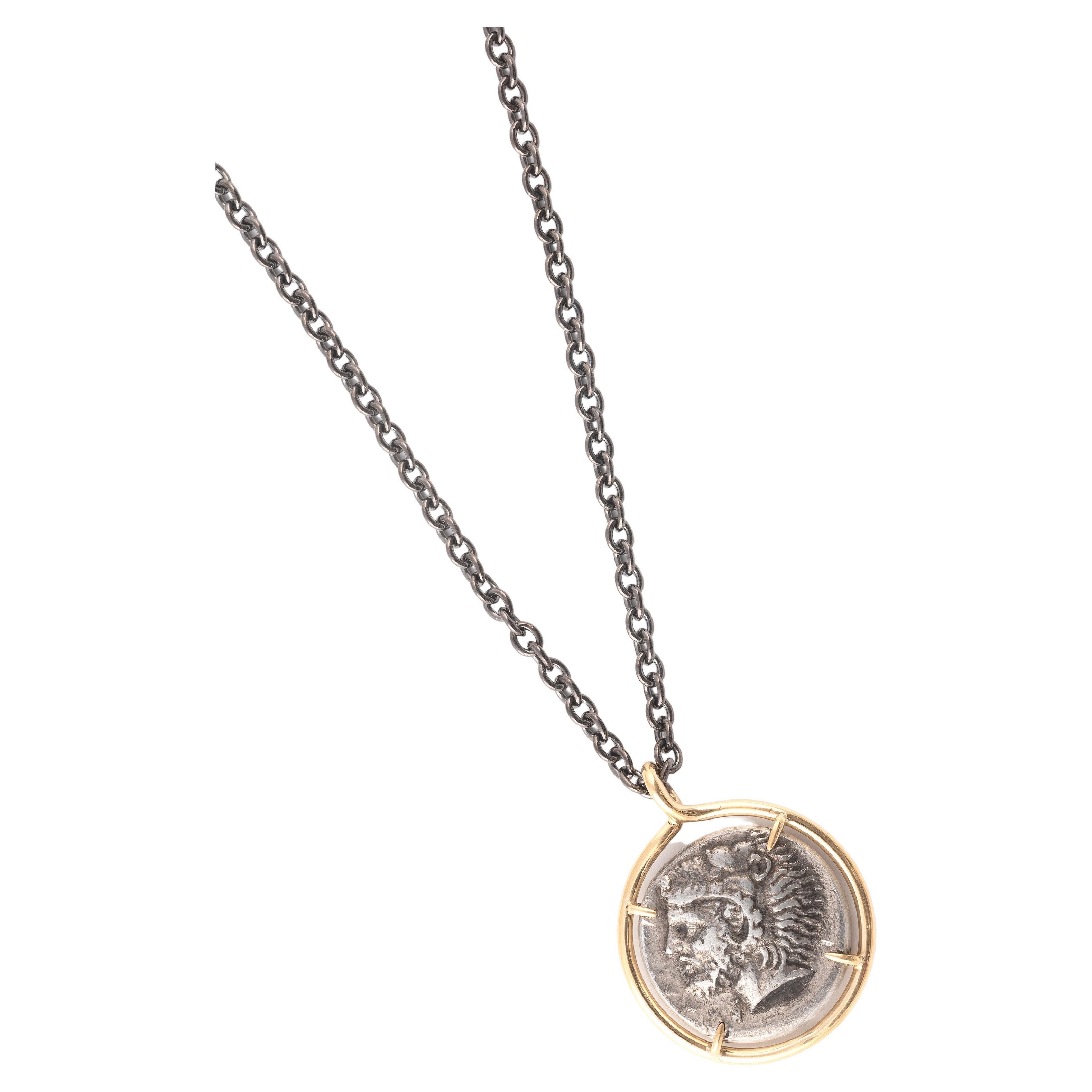 A Silver Tetradrachm Kamarina Set In 18ct Gold Pendant 425 BC - 405 BC In New Condition In Firenze, IT