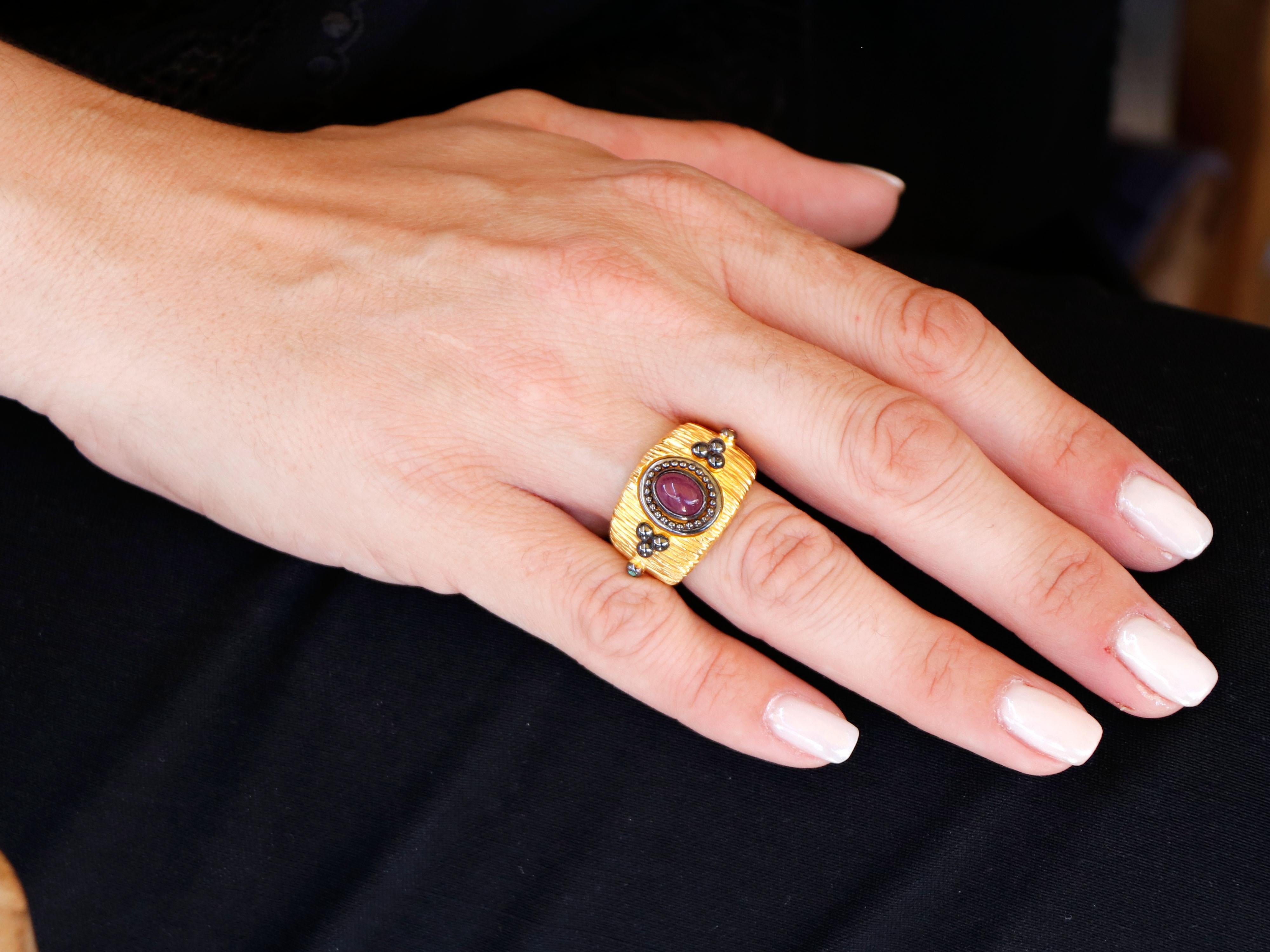 Silver Textured Ring with Tourmaline Emerald and Citrine In New Condition For Sale In Athens, GR