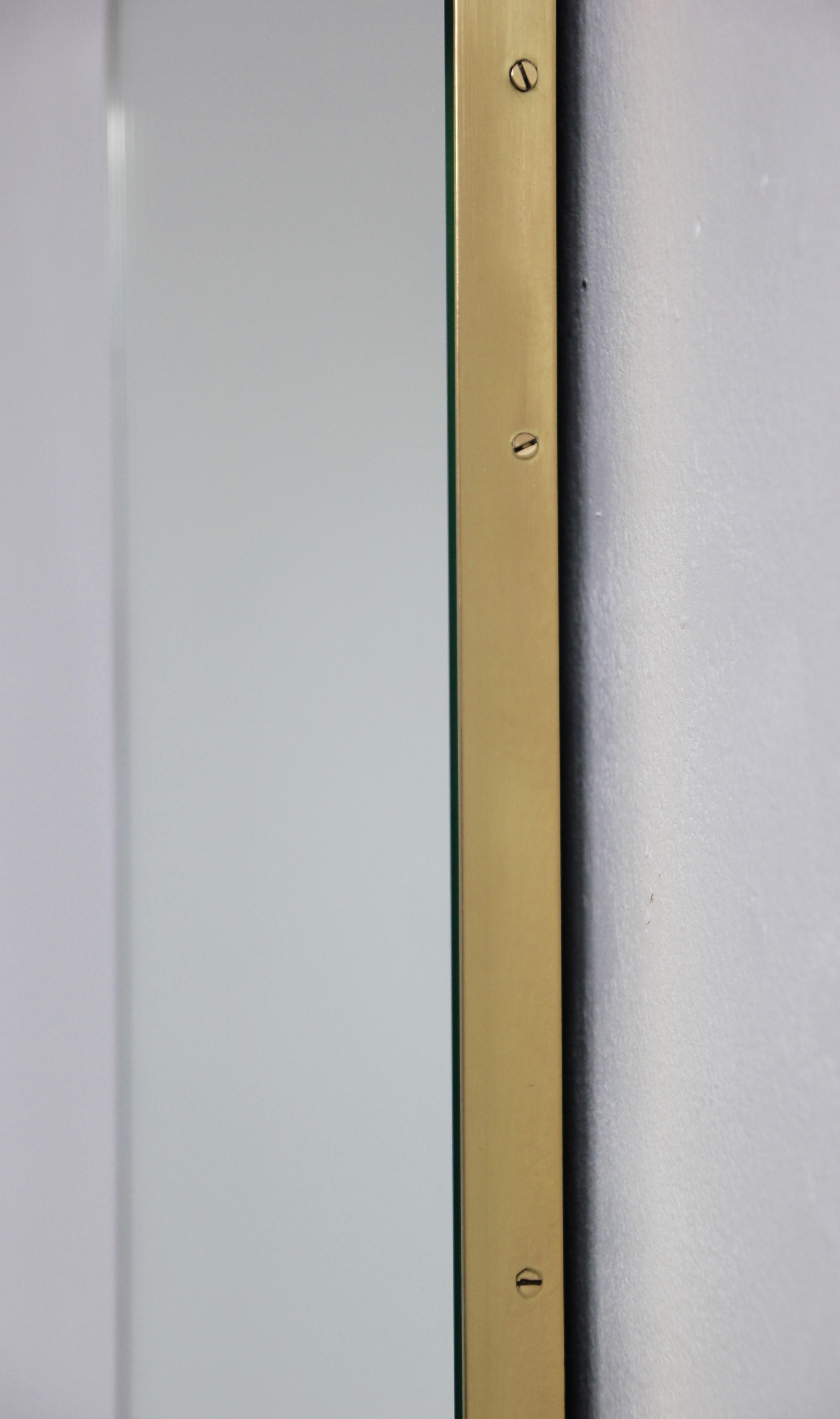 Arcus Elegante Espejo Art Deco en forma de Arco con Marco de Latón, Pequeño Siglo XXI y contemporáneo en venta