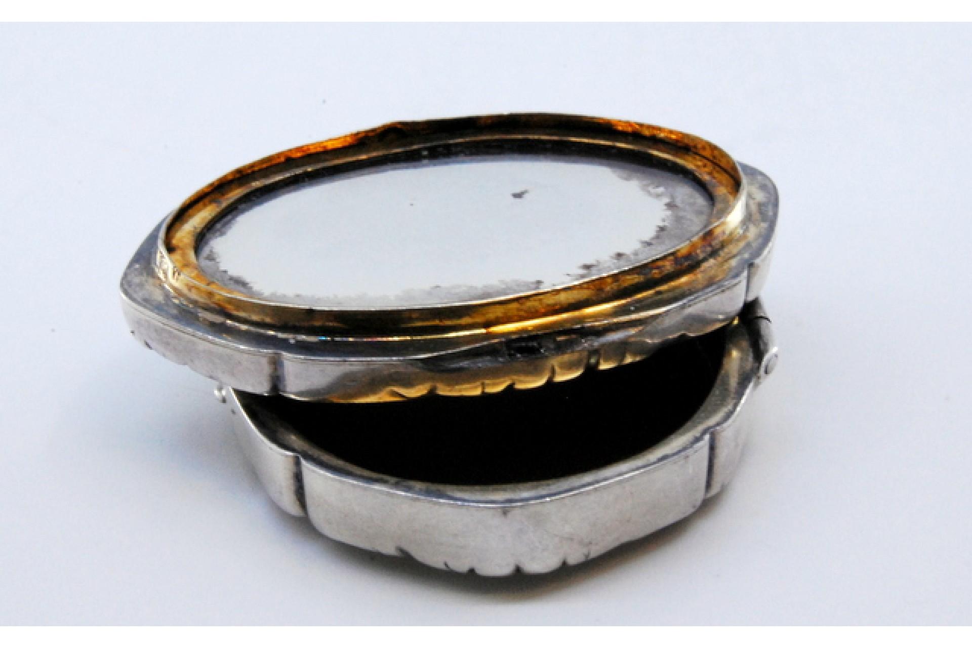 Silver toiletry box w/ mirror inside & bordered w/ a trim on the hinged lid For Sale 1