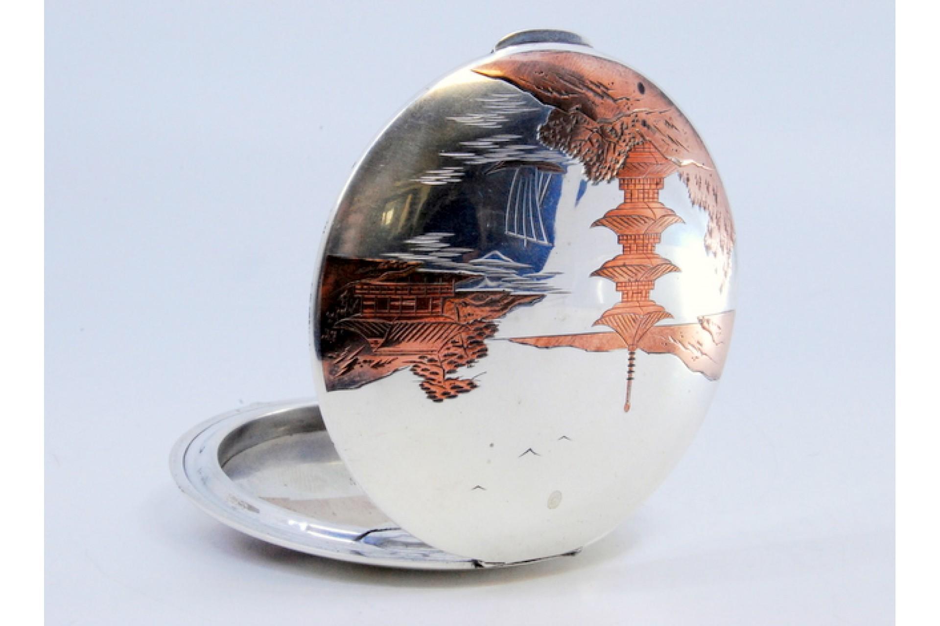 20th Century Silver toiletry box with Asian motifs engraved on the lid and mirror inside For Sale