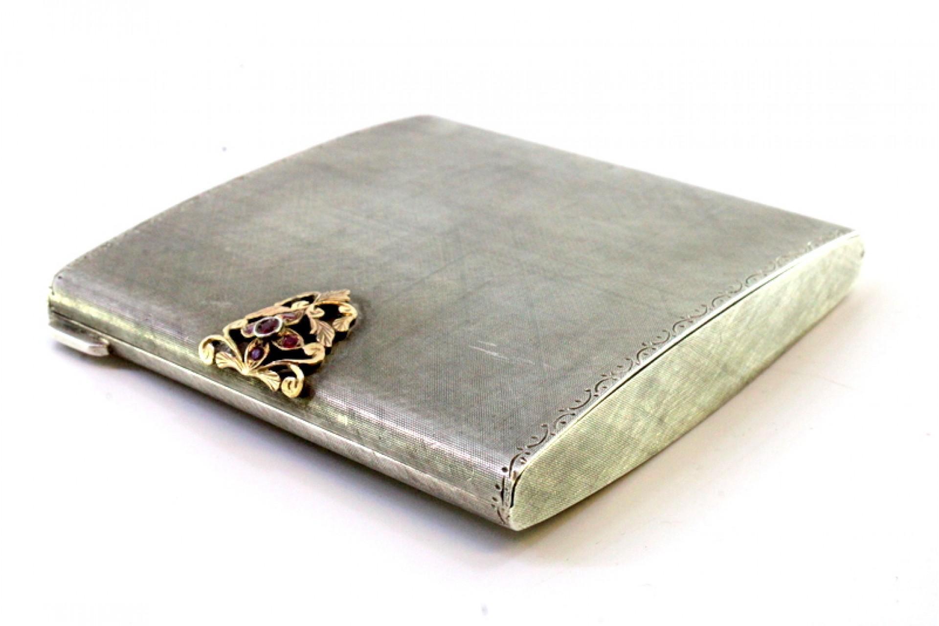 Silver toiletry box with gold clasp and synthetic stones and mirror inside For Sale 2