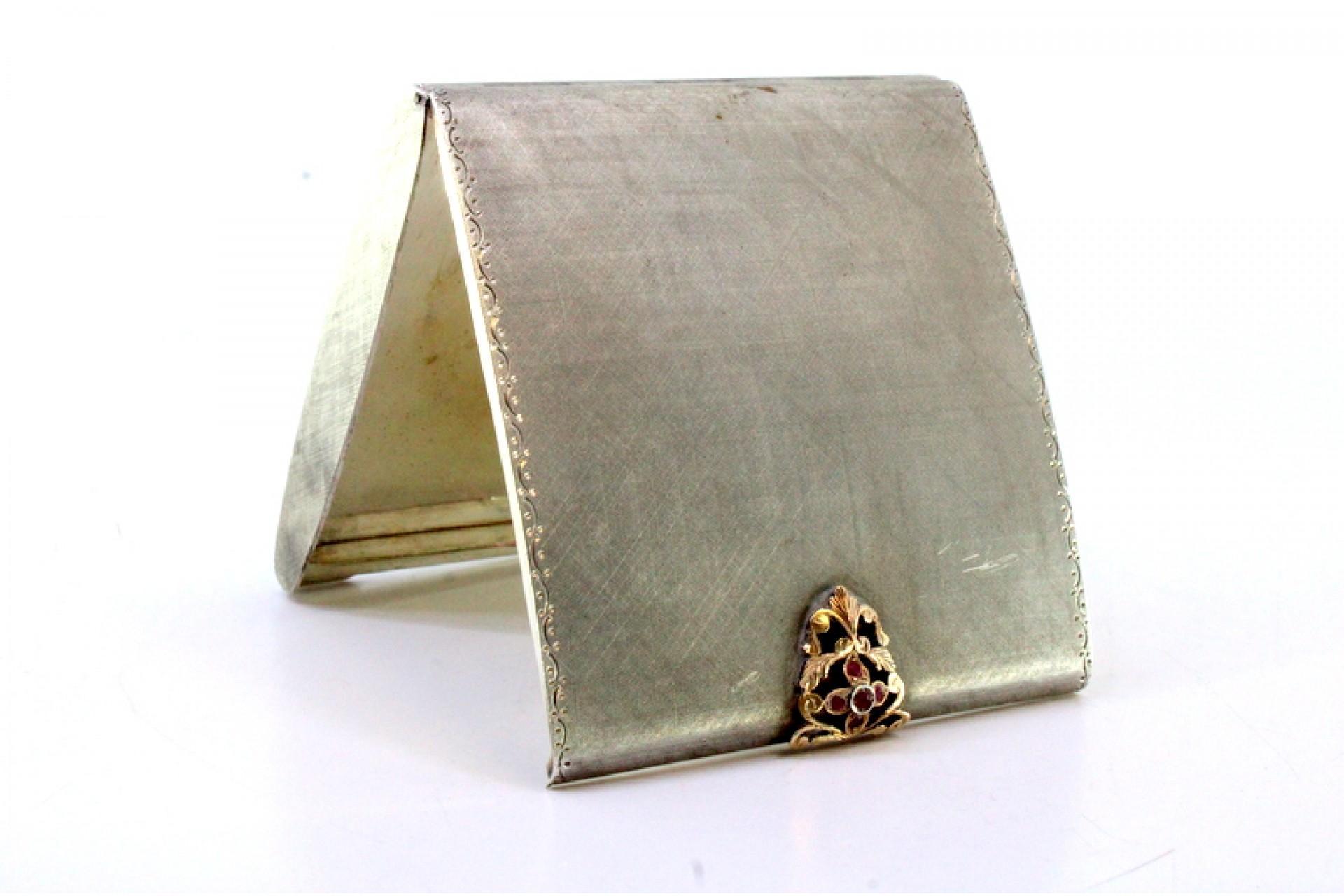 Silver toiletry box with gold clasp and synthetic stones and mirror inside For Sale 3