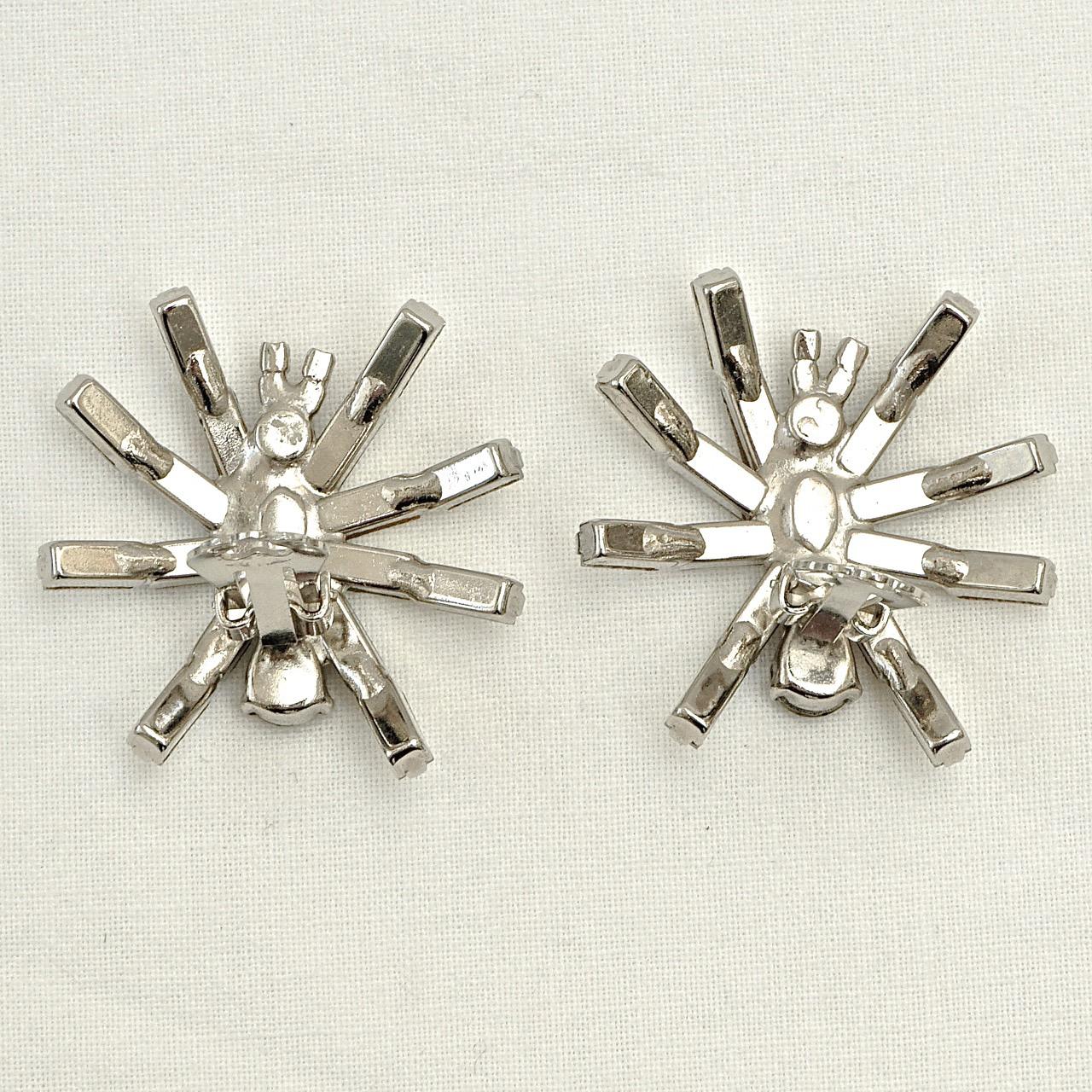 Silver Tone and Clear Rhinestone Clip On Spider Earrings, circa 1980s In Good Condition For Sale In London, GB