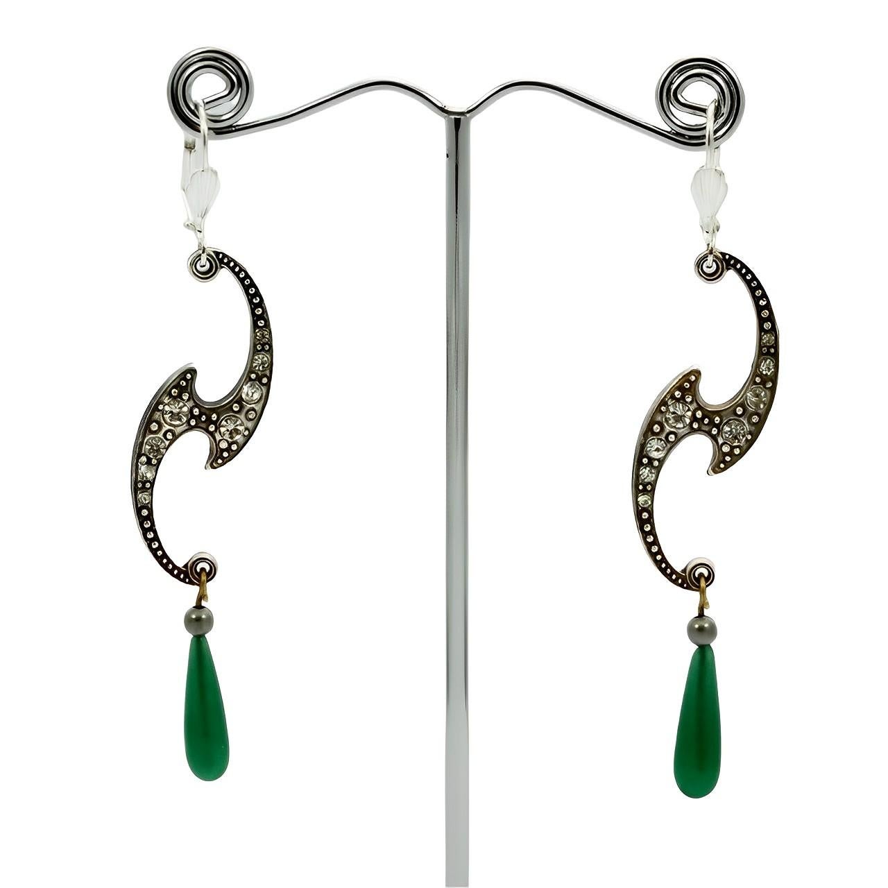 da uomo o donna Orecchini con chiusura a leva in tonalità argento e strass con gocce di vetro verde in vendita