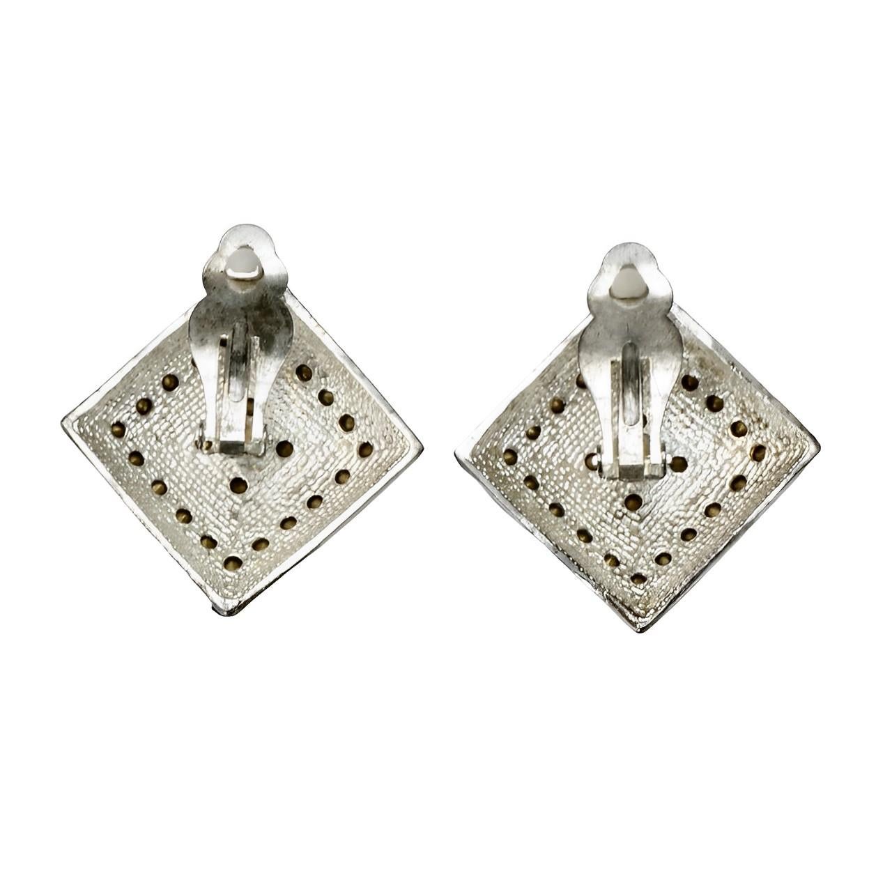 Femenino o masculino Pendientes con clip de esmalte negro y brillantes en tono plateado en venta