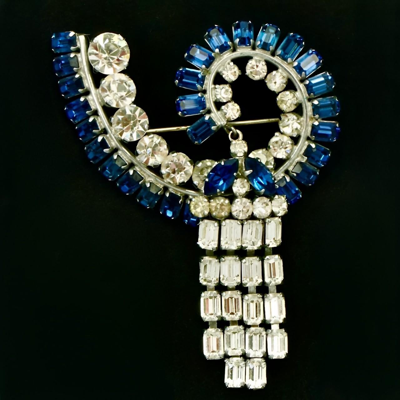 Silver Tone Brooch with Mid Blue and Clear Rhinestones circa 1960s For Sale 2