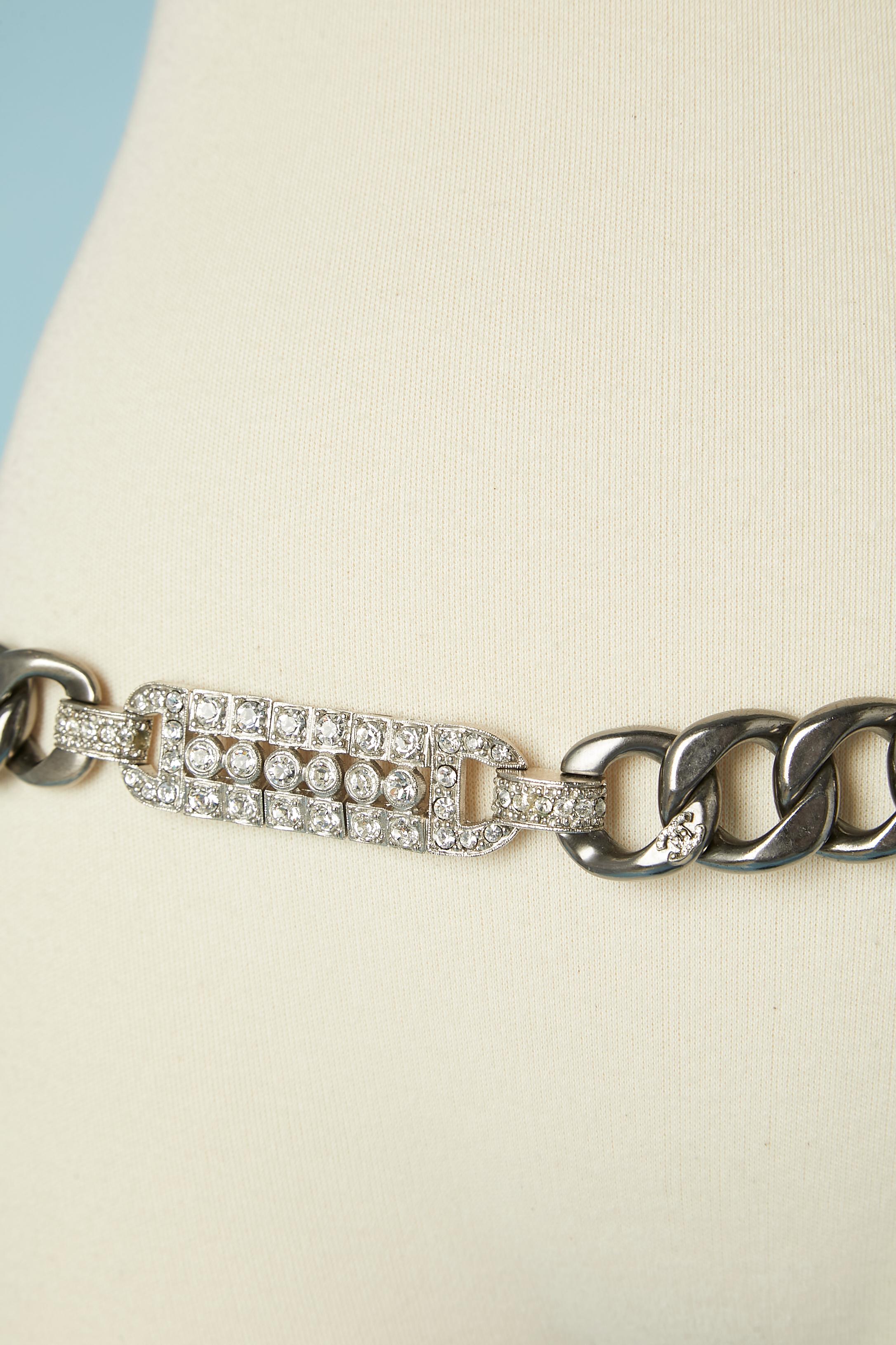 La chaîne en métal argenté et la ceinture en strass Chanel  Excellent état - En vente à Saint-Ouen-Sur-Seine, FR