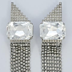 Clips d'oreilles cocktail en forme de lustre en strass de couleur argent, années 1980