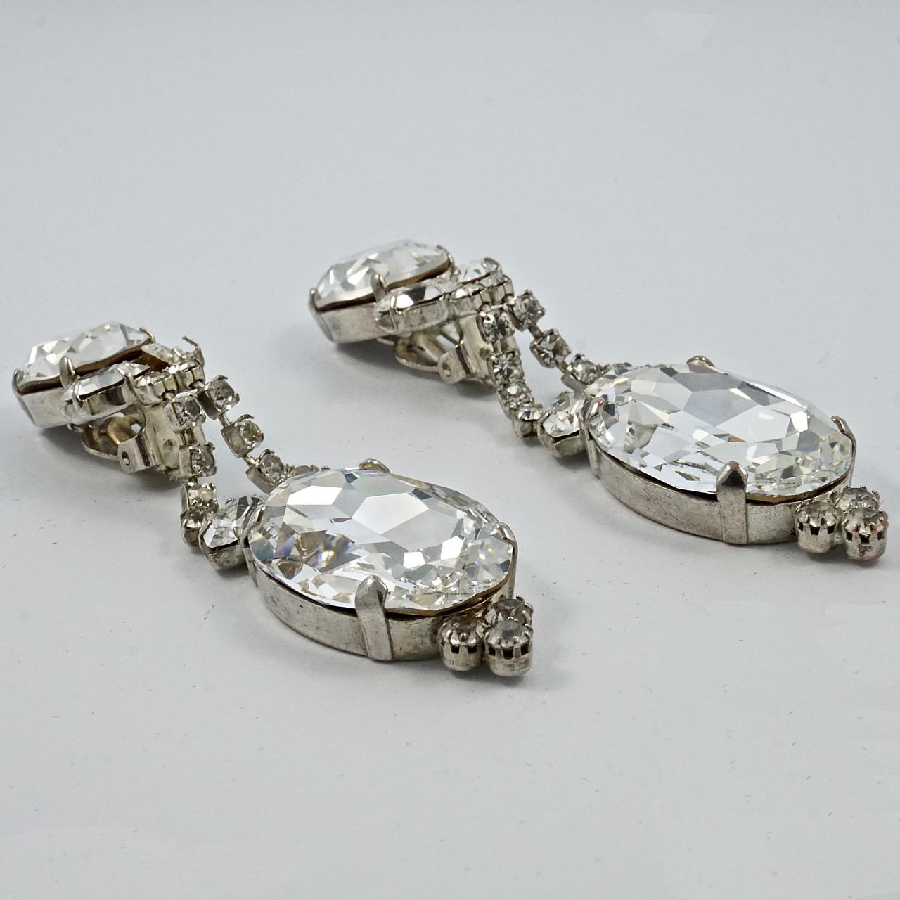 Silver Tone Rhinestone Drop Clip On Statement Earrings circa 1980s In Good Condition For Sale In London, GB