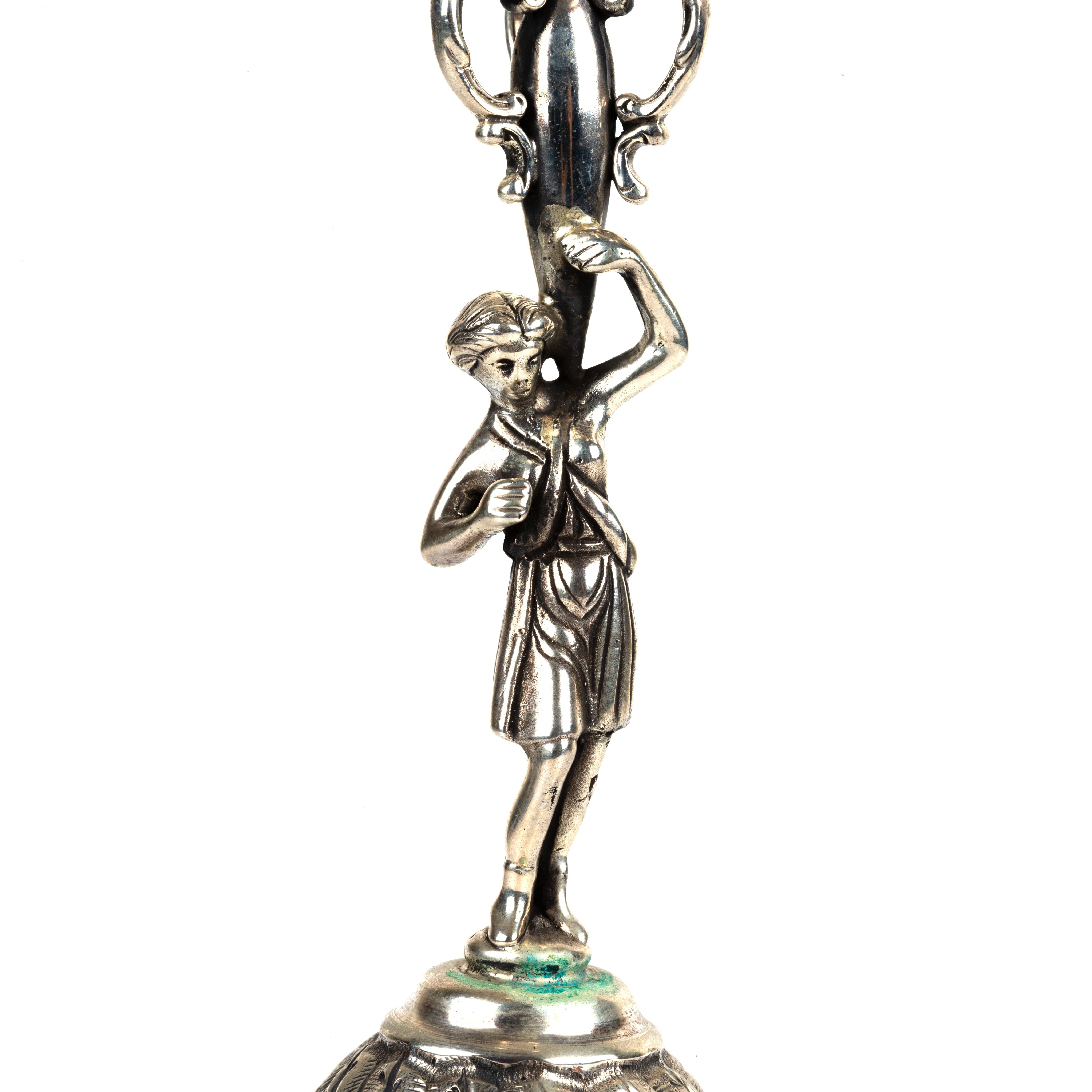 Porta stuzzicadenti in argento - Figura che tiene una palla In condizioni buone in vendita a Porto, PT
