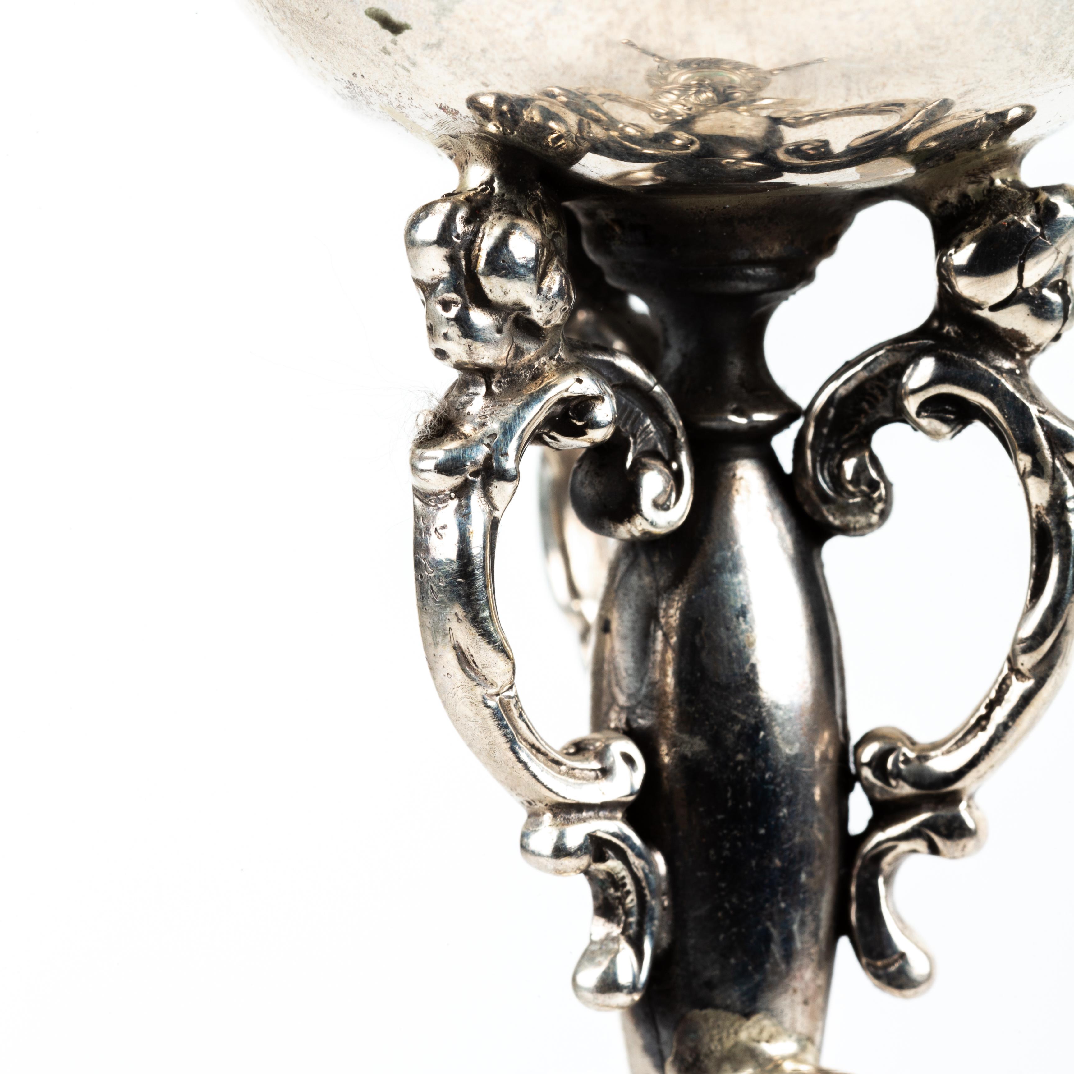 Argento Porta stuzzicadenti in argento - Figura che tiene una palla in vendita