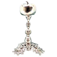 Silver toothpick holder with apple-shaped handle Used Silver toothpick holder with apple-shaped handle