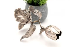 Silver toothpick holder with bulb-shaped chalice