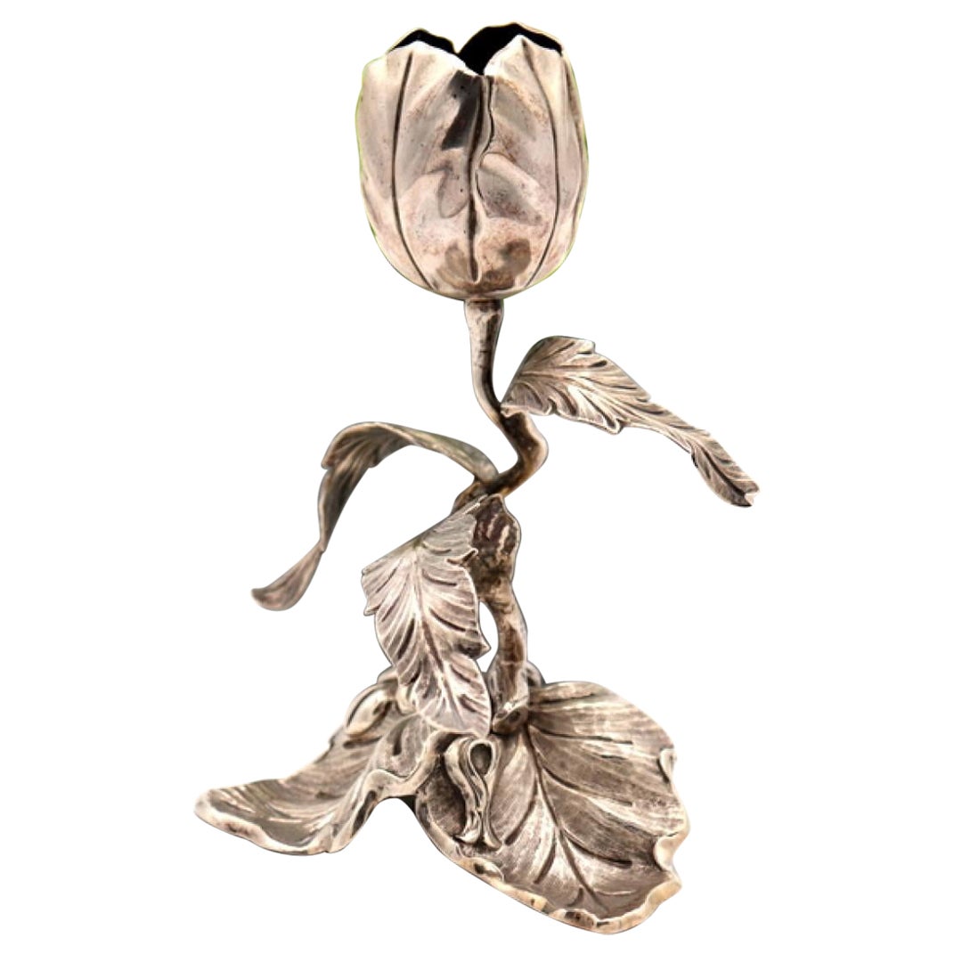 Silver toothpick holder with bulb-shaped chalice