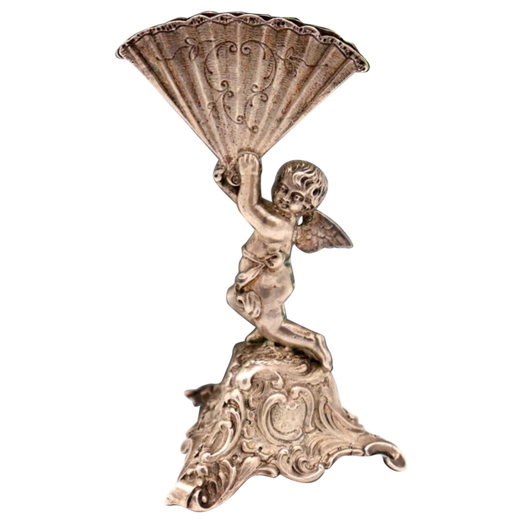 Silver toothpick holder with cherub and fan en vente