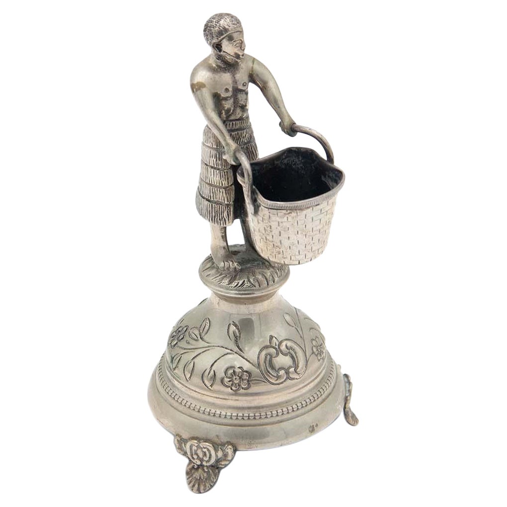Silver toothpick holder with indigenous people and carrying basket im Angebot