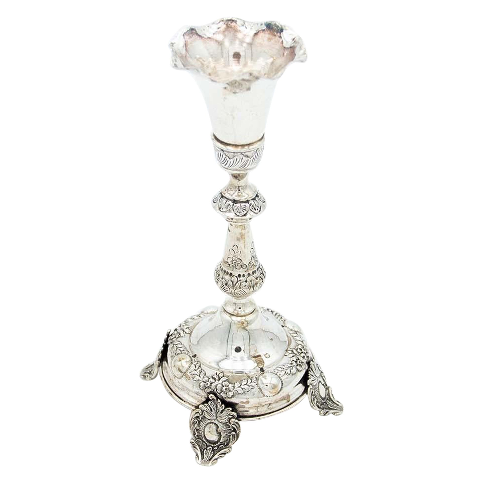 Silver toothpick holder with wavy chalice