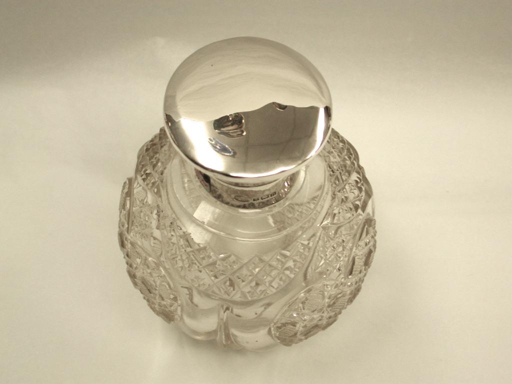 English Silver Topped Cut Glass Scent Bottle, Alexander Clark & Co., 1912 For Sale