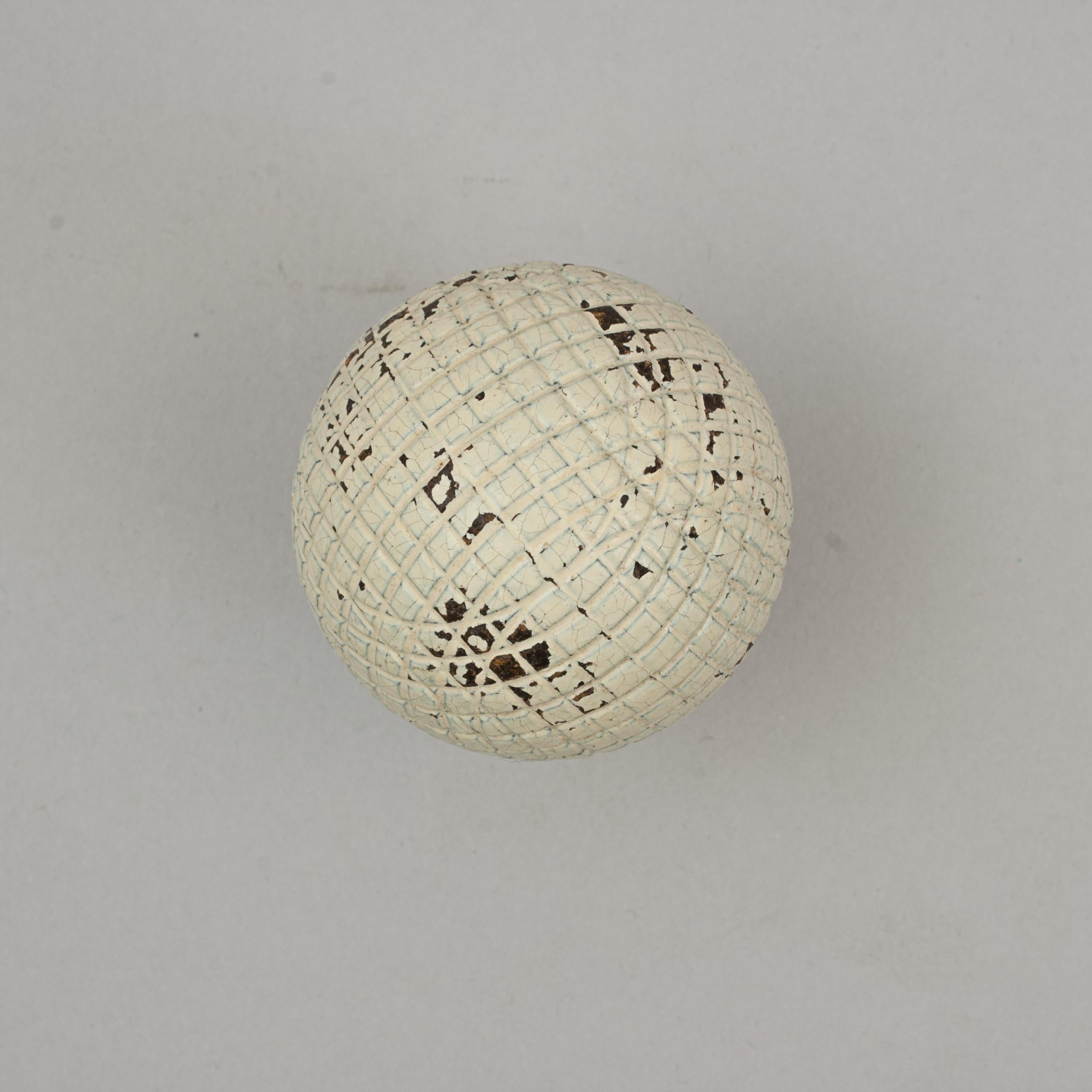 Silver Town Gutta Percha, Mesh Pattern Golf Ball For Sale 2